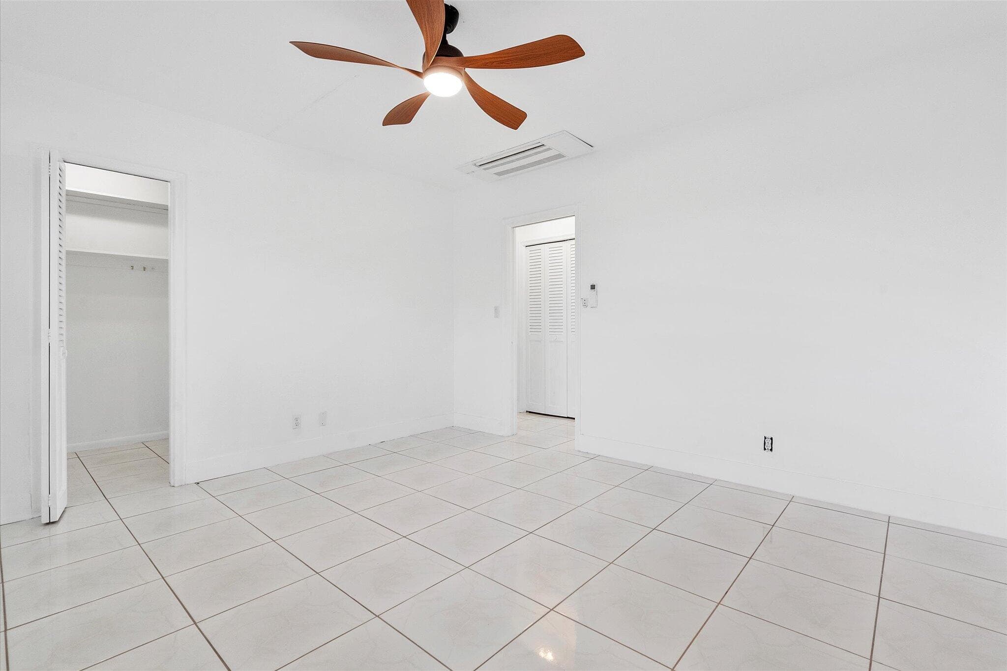 1001 N Riverside Drive 104, Pompano Beach, FL 33062 — photo 8 of 17