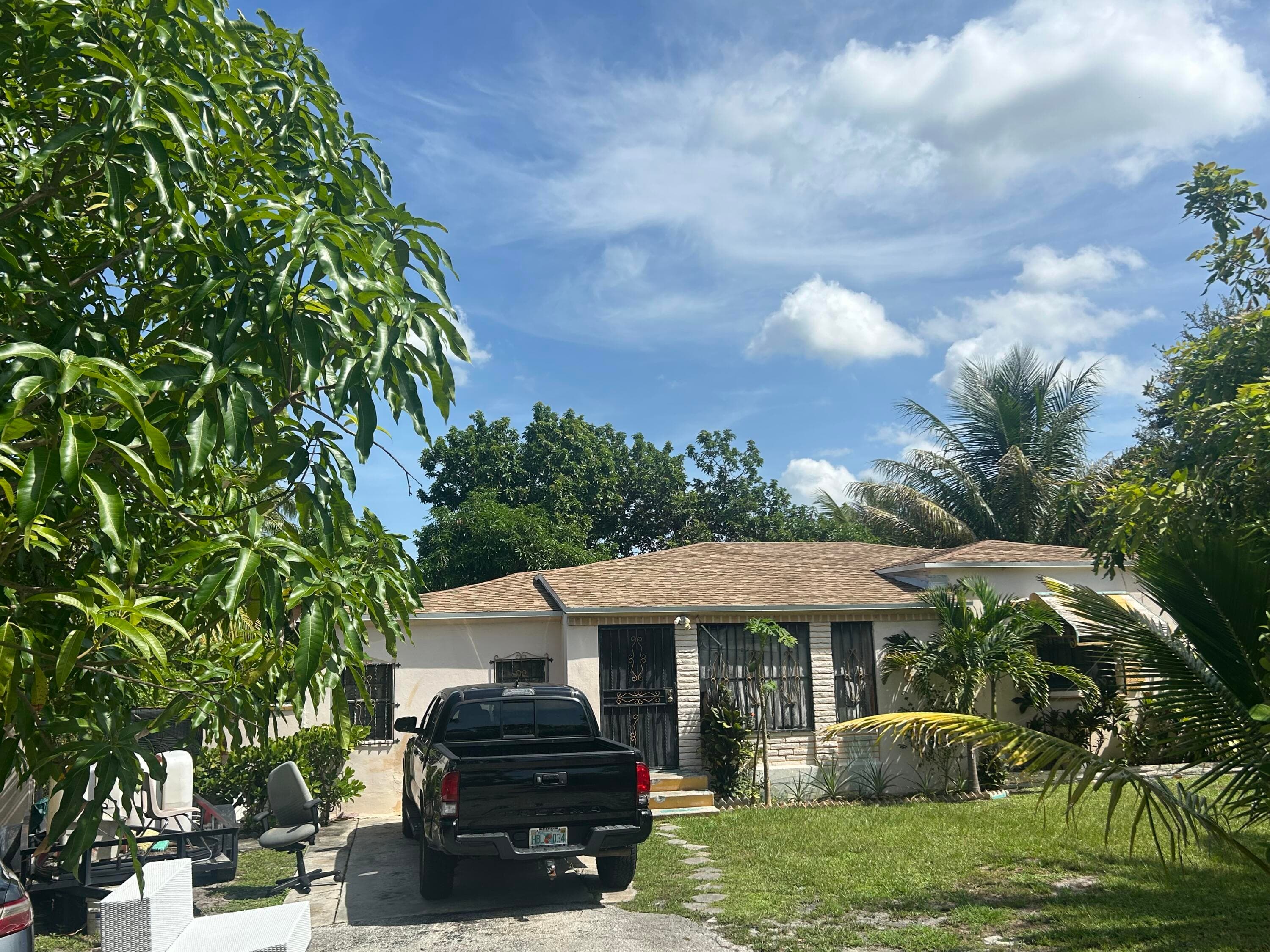 565 NW 143rd Street, Miami, FL 33168 — photo 1 of 5