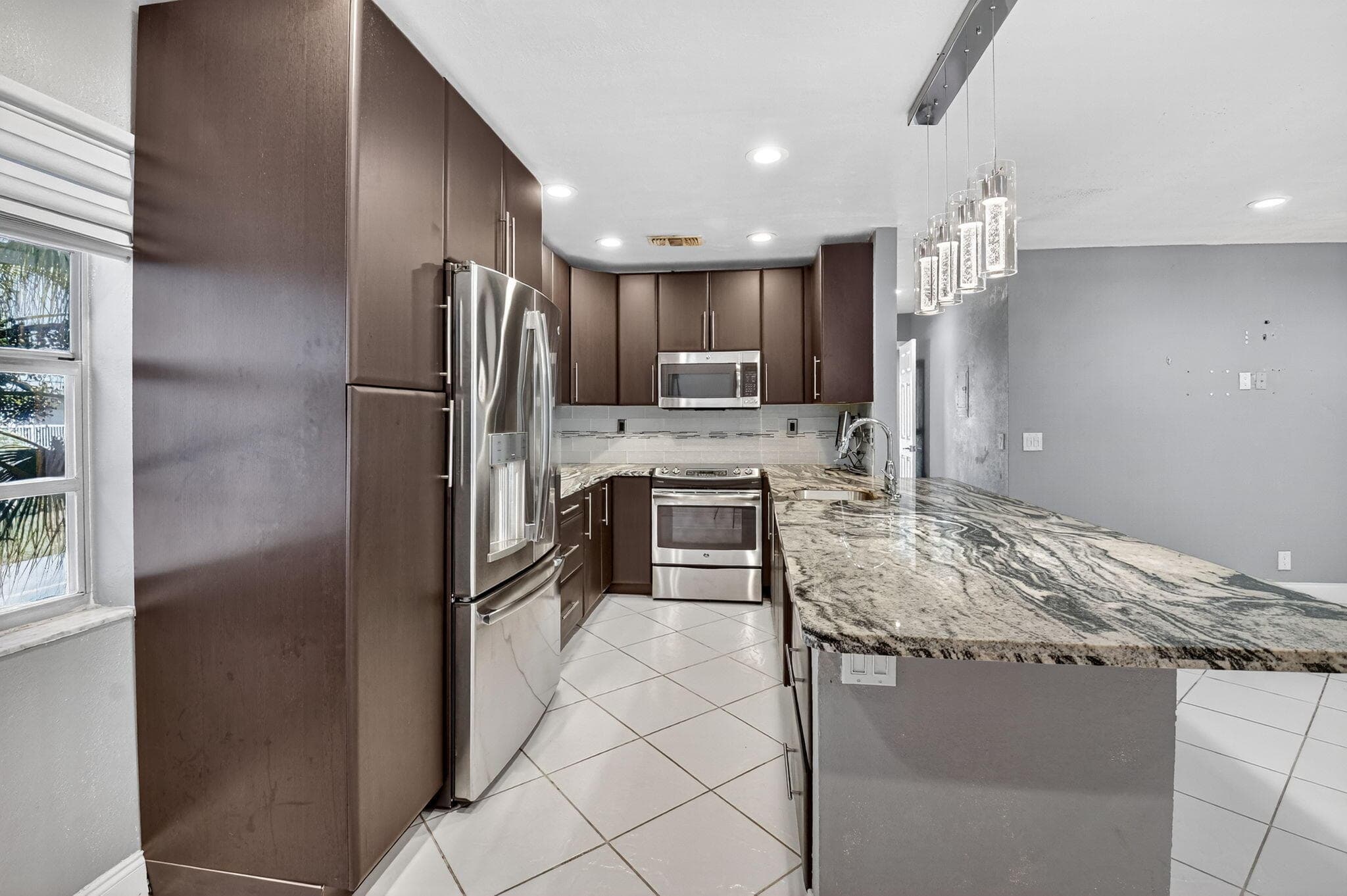 624 Flanders M, Delray Beach, FL 33484 — photo 5 of 44