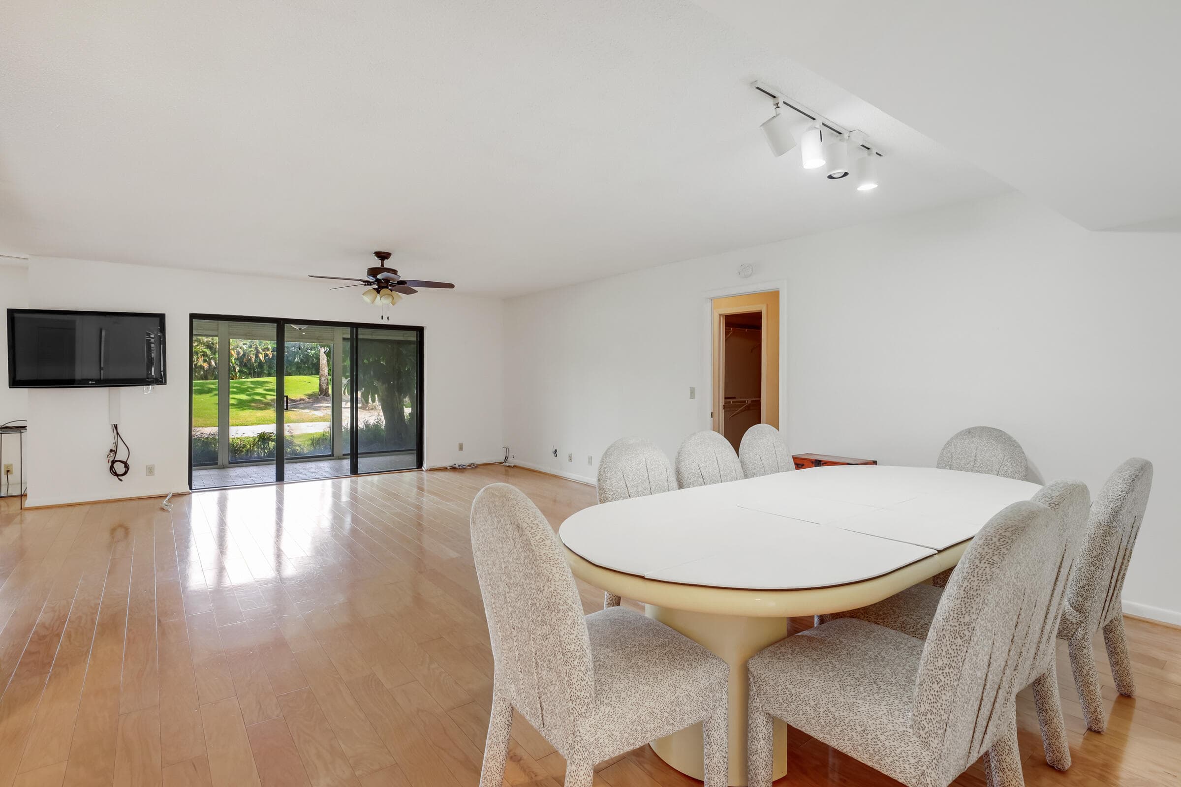 5308 Fountains Drive S, Lake Worth, FL 33467 — photo 8 of 31