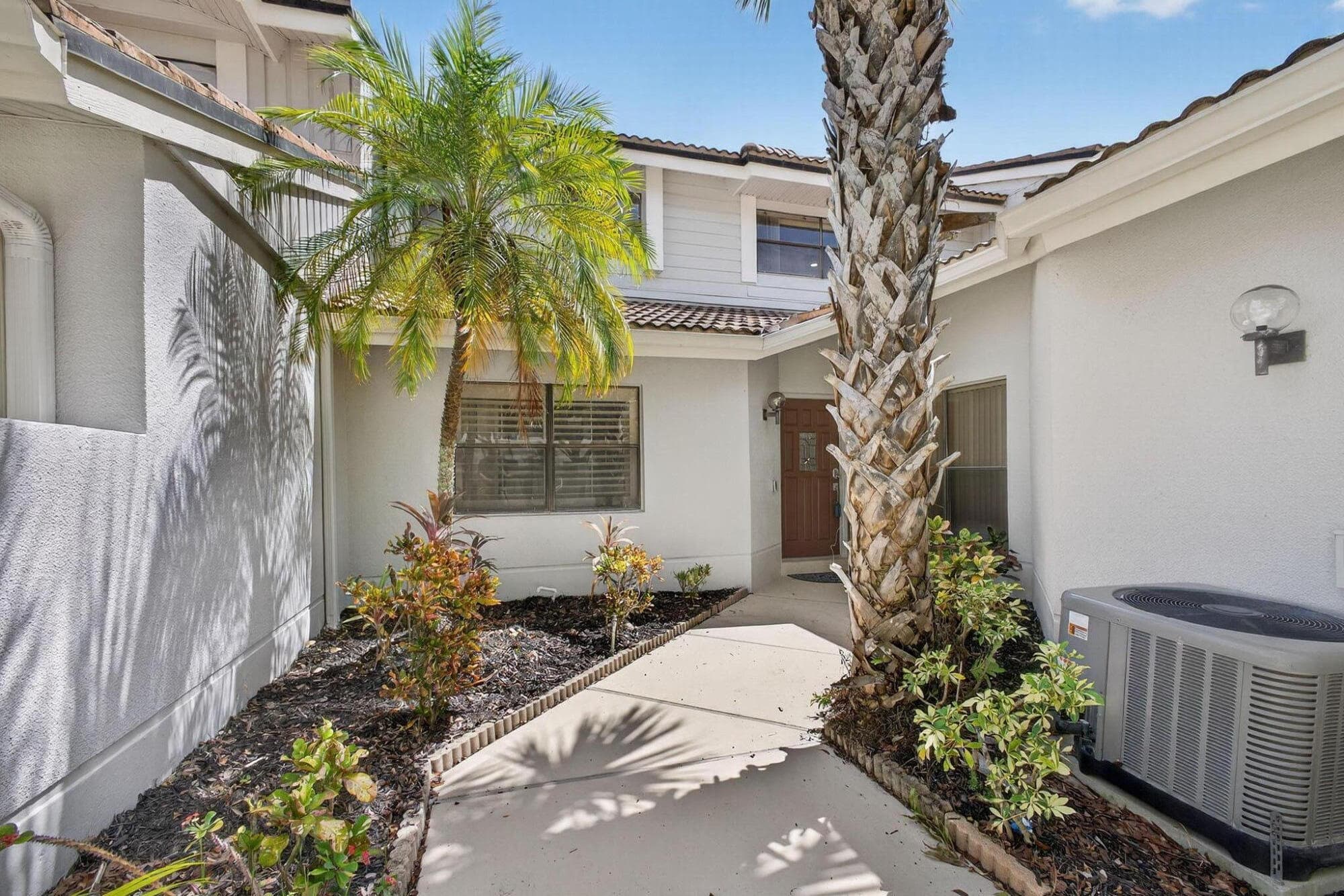 479 Prestwick Circle, Palm Beach Gardens, FL 33418 — photo 5 of 90