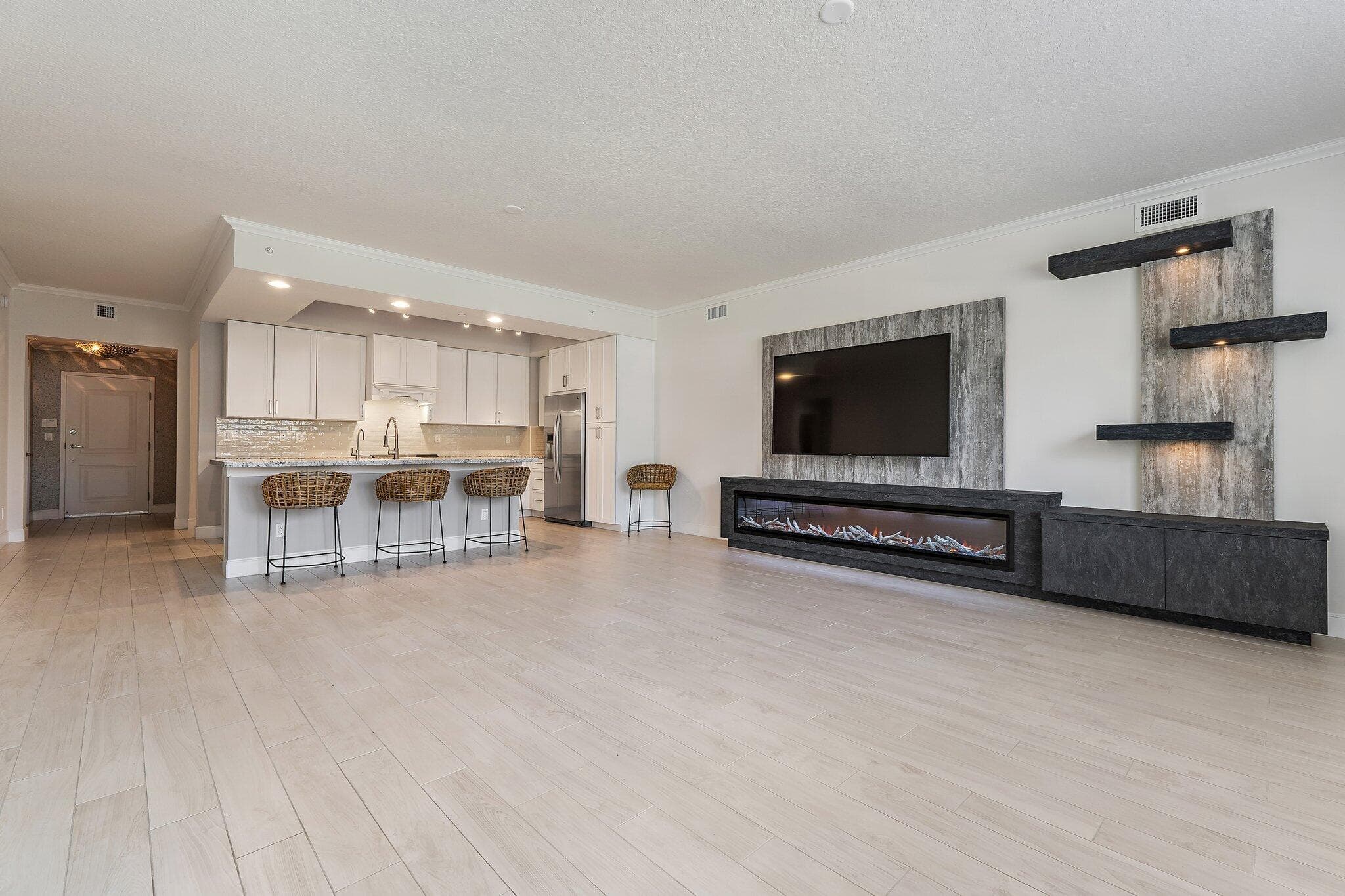411 Bay Colony Drive N & Slip #32, Juno Beach, FL 33408 — photo 14 of 47