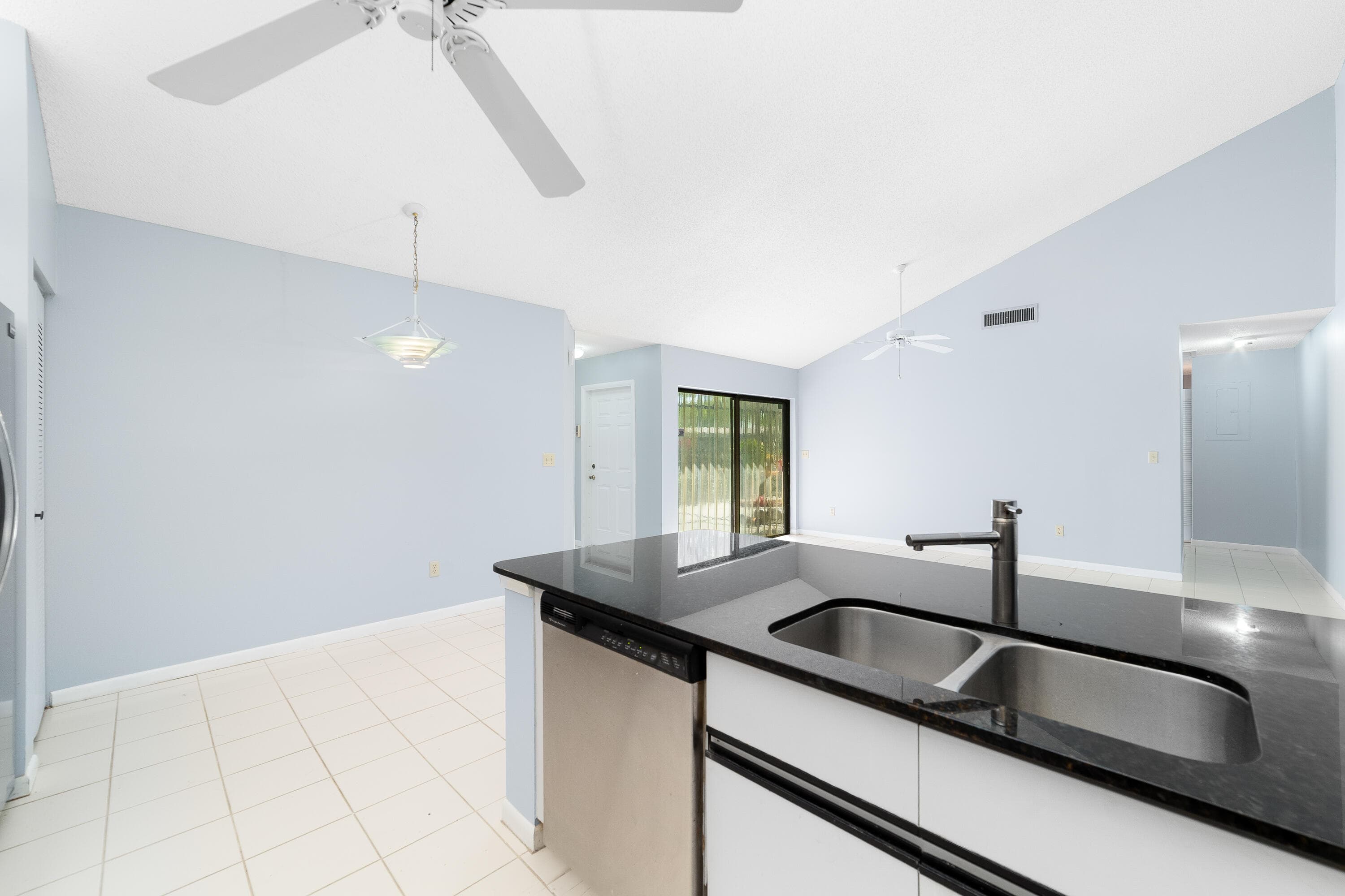 1139 Summit Trail Circle A, West Palm Beach, FL 33415 — photo 11 of 38