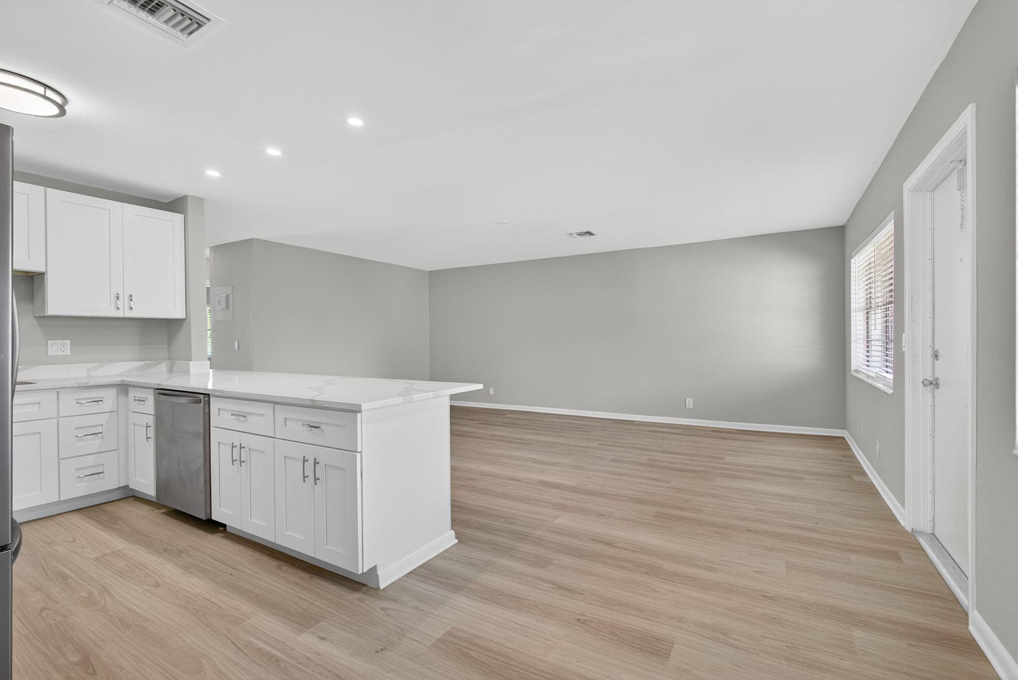42 Easthampton B, West Palm Beach, FL 33417 — photo 8 of 37