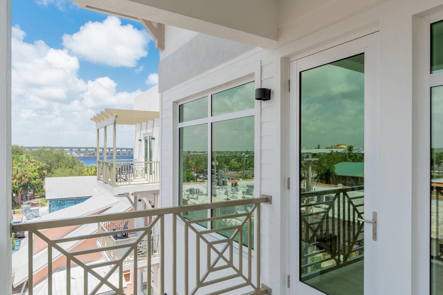 41 SW Seminole Street 410, Stuart, FL 34994 — photo 12 of 54