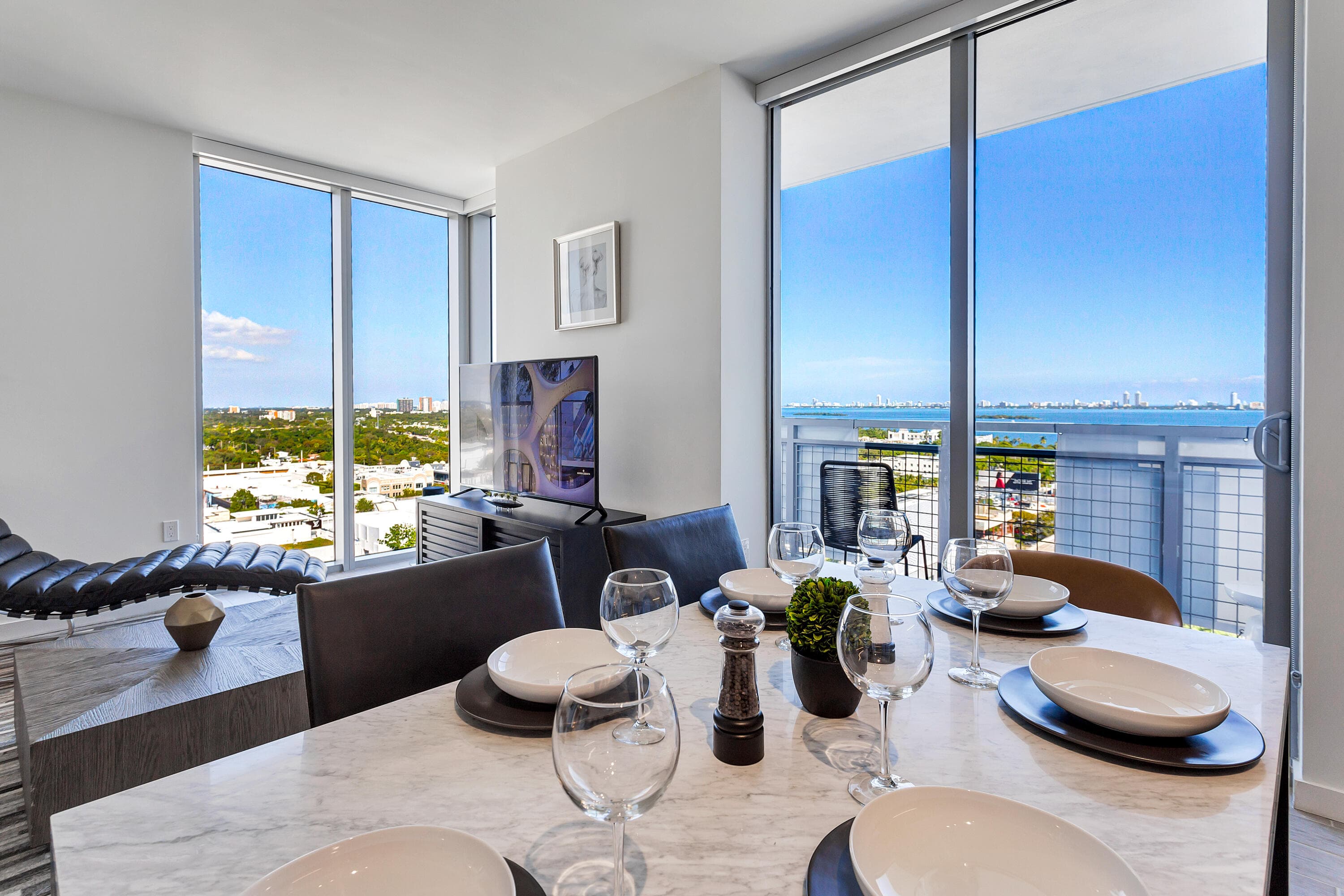 3635 NE 1st Avenue 801, Miami, FL 33137 — photo 14 of 27