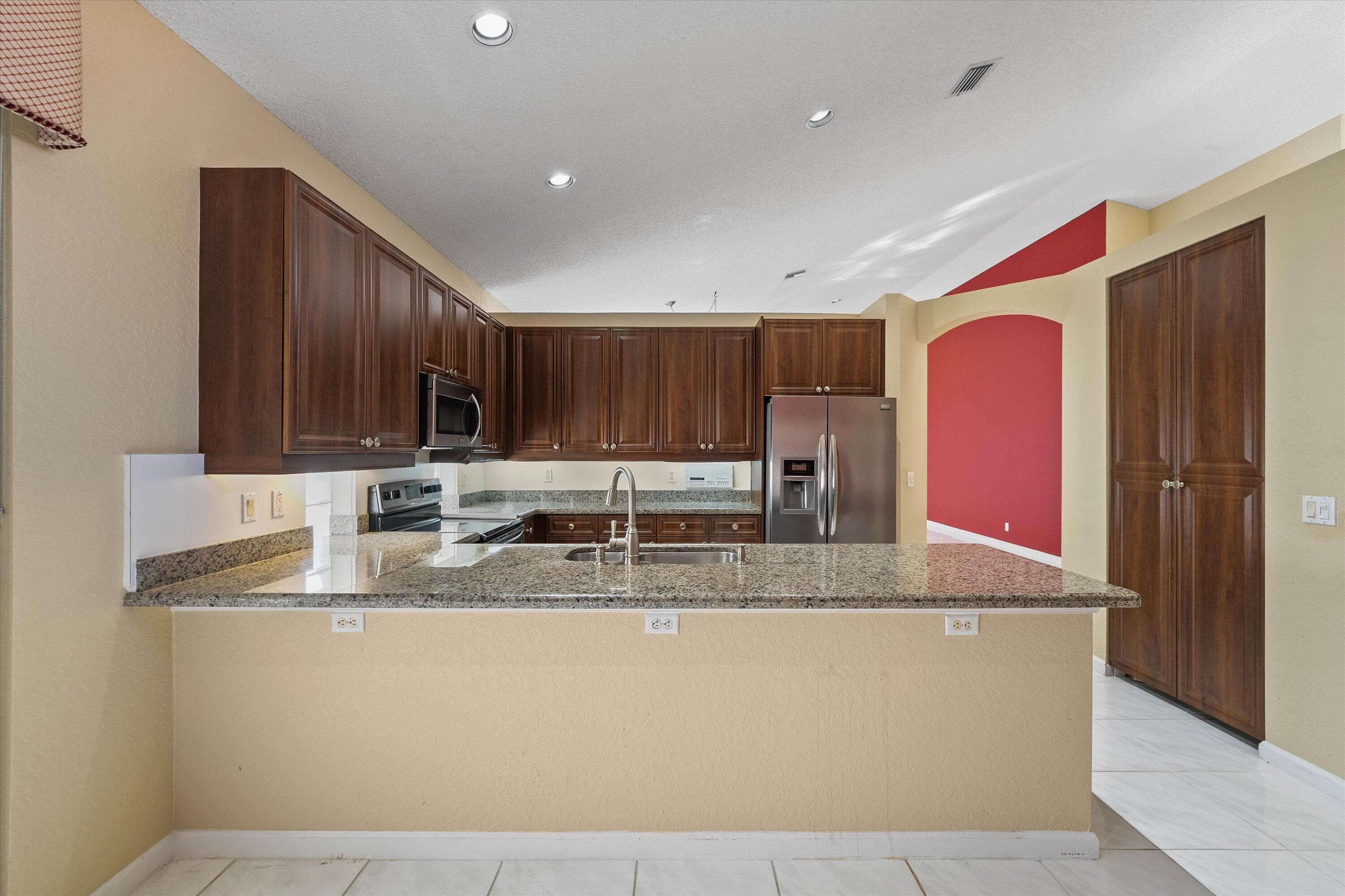10860 Fairmont Village Drive, Lake Worth, FL 33449 — photo 16 of 69