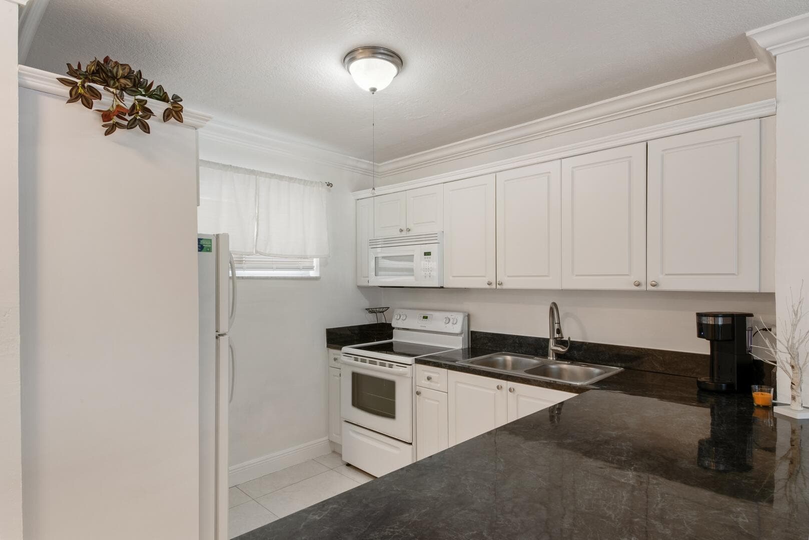 2581 N Garden Drive 206, Lake Worth, FL 33461 — photo 7 of 42
