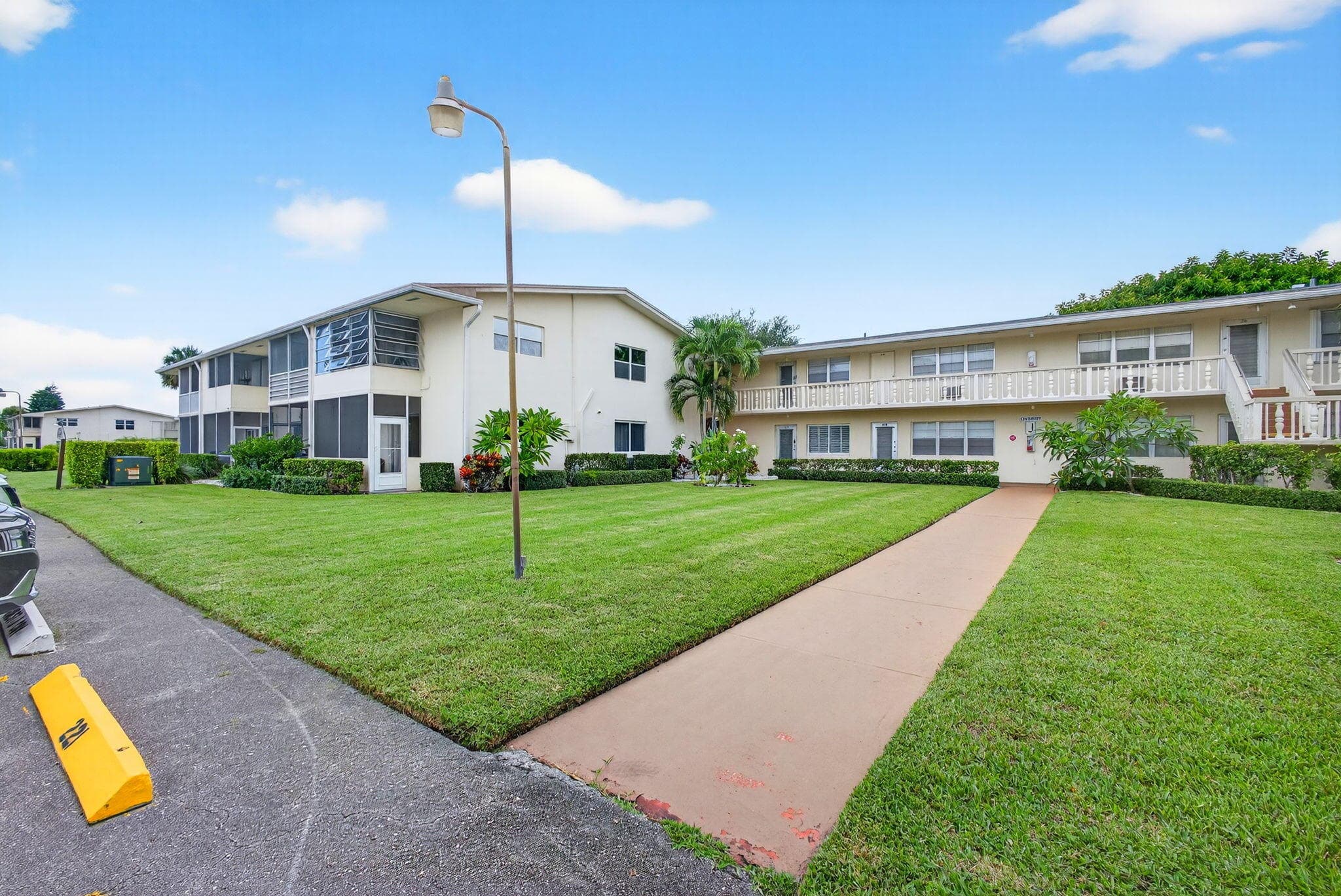 221 Coventry J, West Palm Beach, FL 33417 — photo 32 of 52