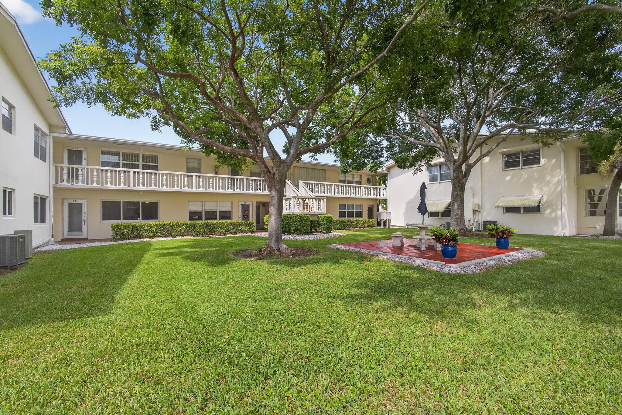 221 Coventry J, West Palm Beach, FL 33417 — photo 34 of 52