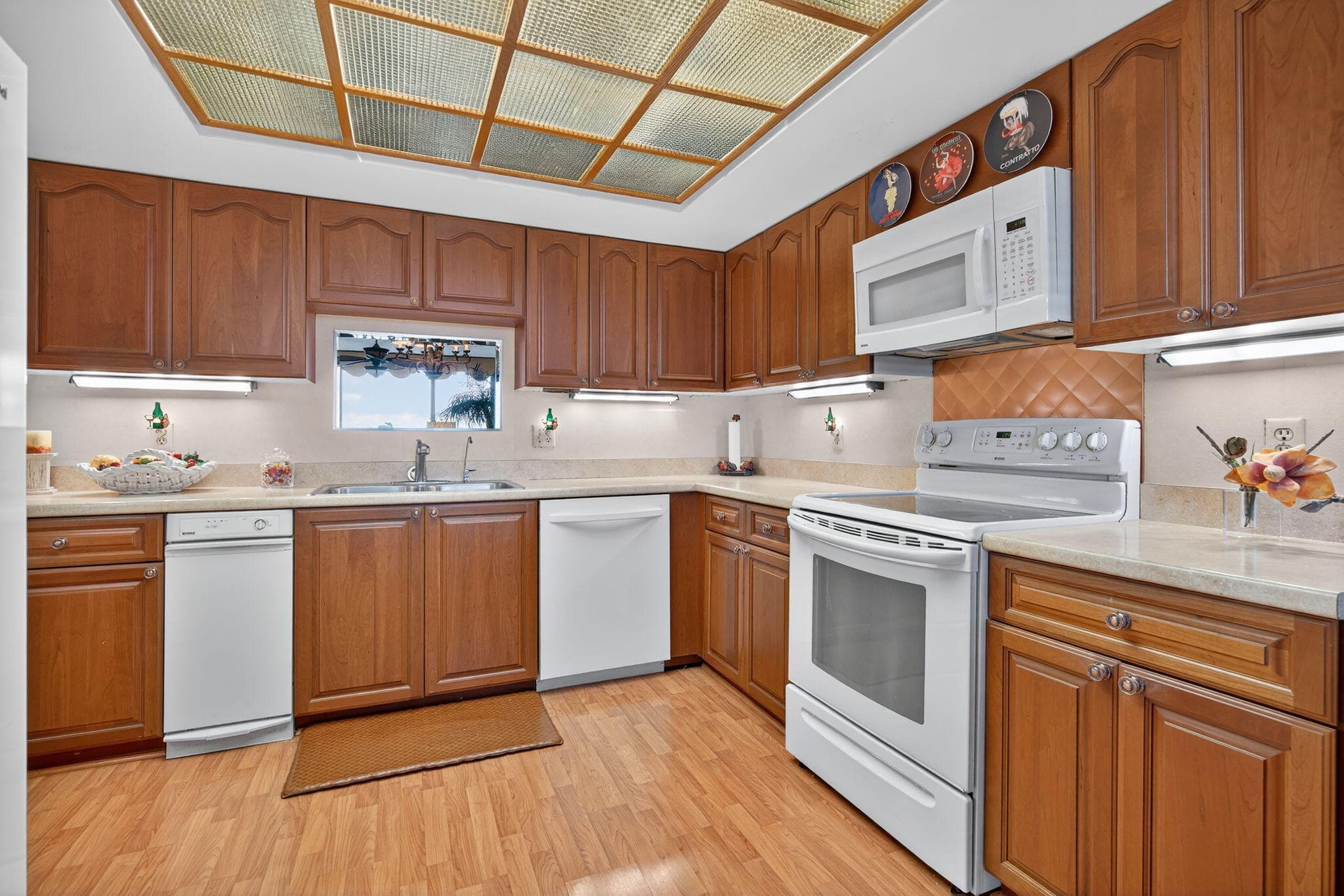 356 Golfview Road 609, North Palm Beach, FL 33408 — photo 37 of 104