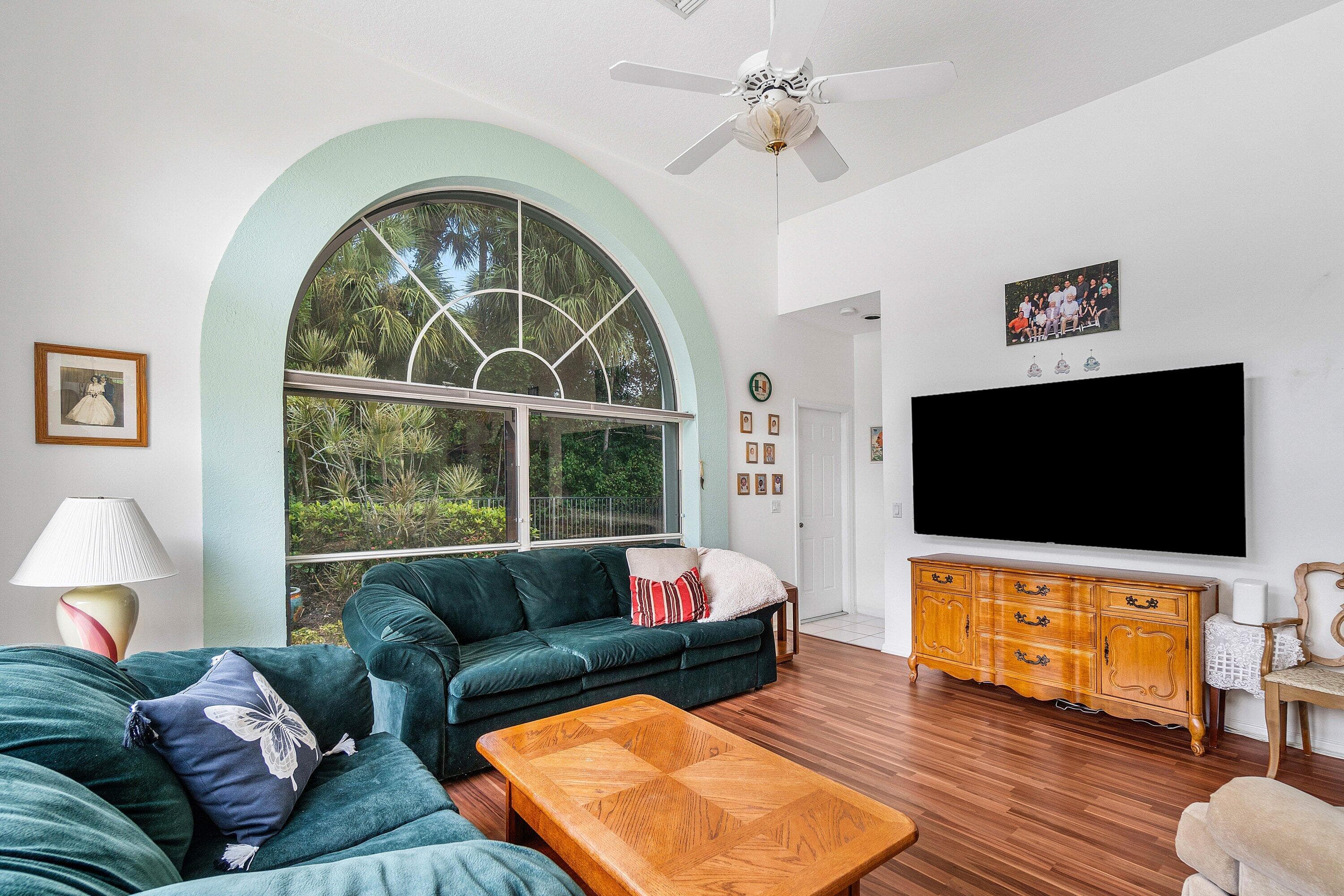 9043 Cypress Hollow Drive, Palm Beach Gardens, FL 33418 — photo 11 of 38
