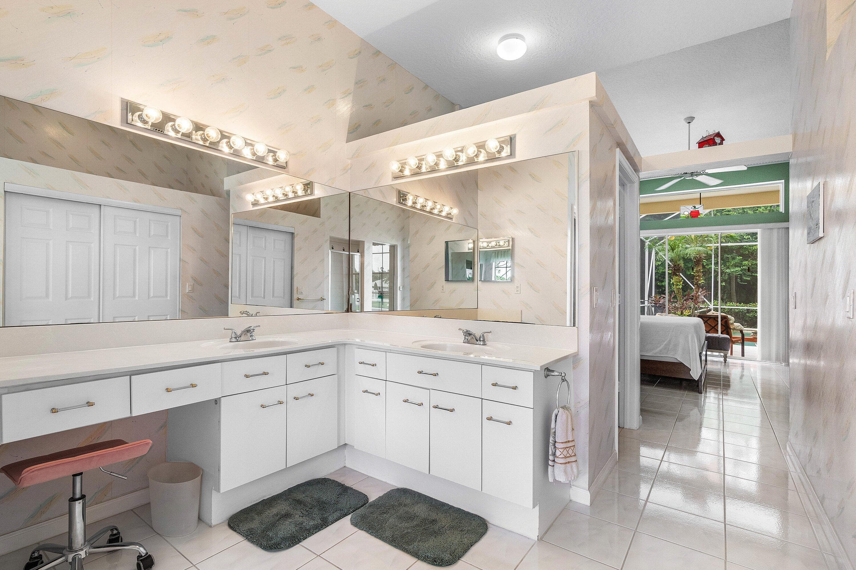 9043 Cypress Hollow Drive, Palm Beach Gardens, FL 33418 — photo 17 of 38