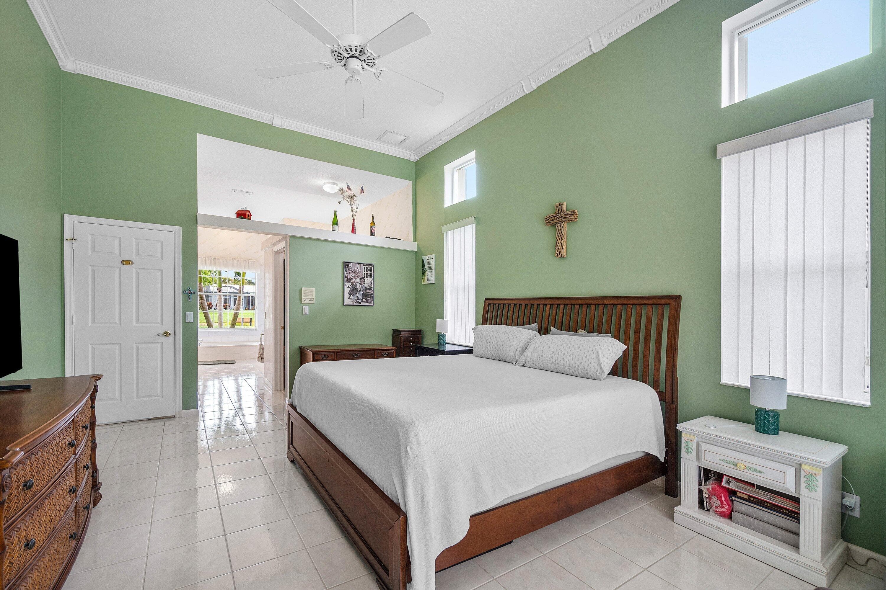 9043 Cypress Hollow Drive, Palm Beach Gardens, FL 33418 — photo 15 of 38
