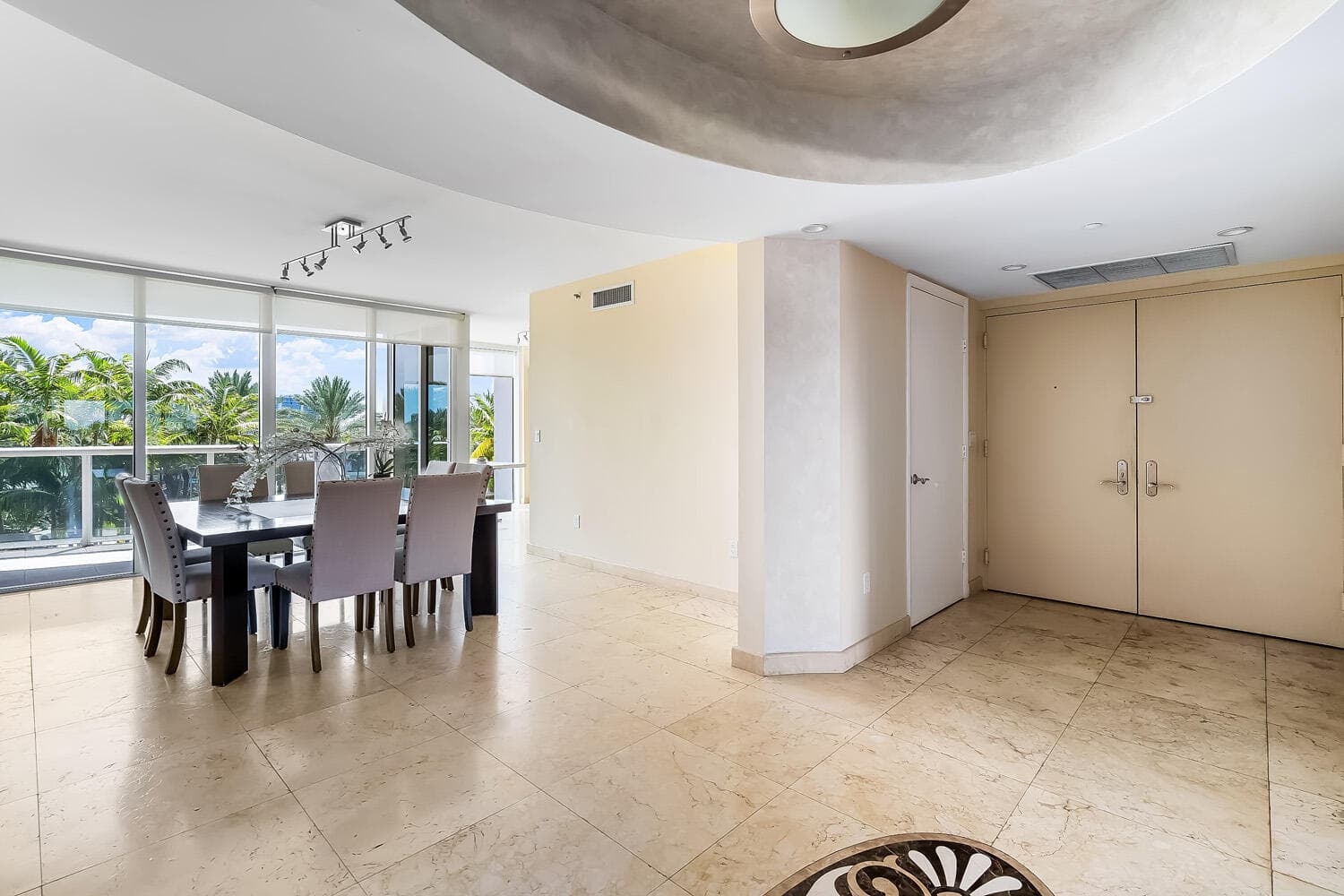 18911 Collins Avenue 506 On 5th Floor, Sunny Isles Beach, FL 33160 — photo 23 of 88