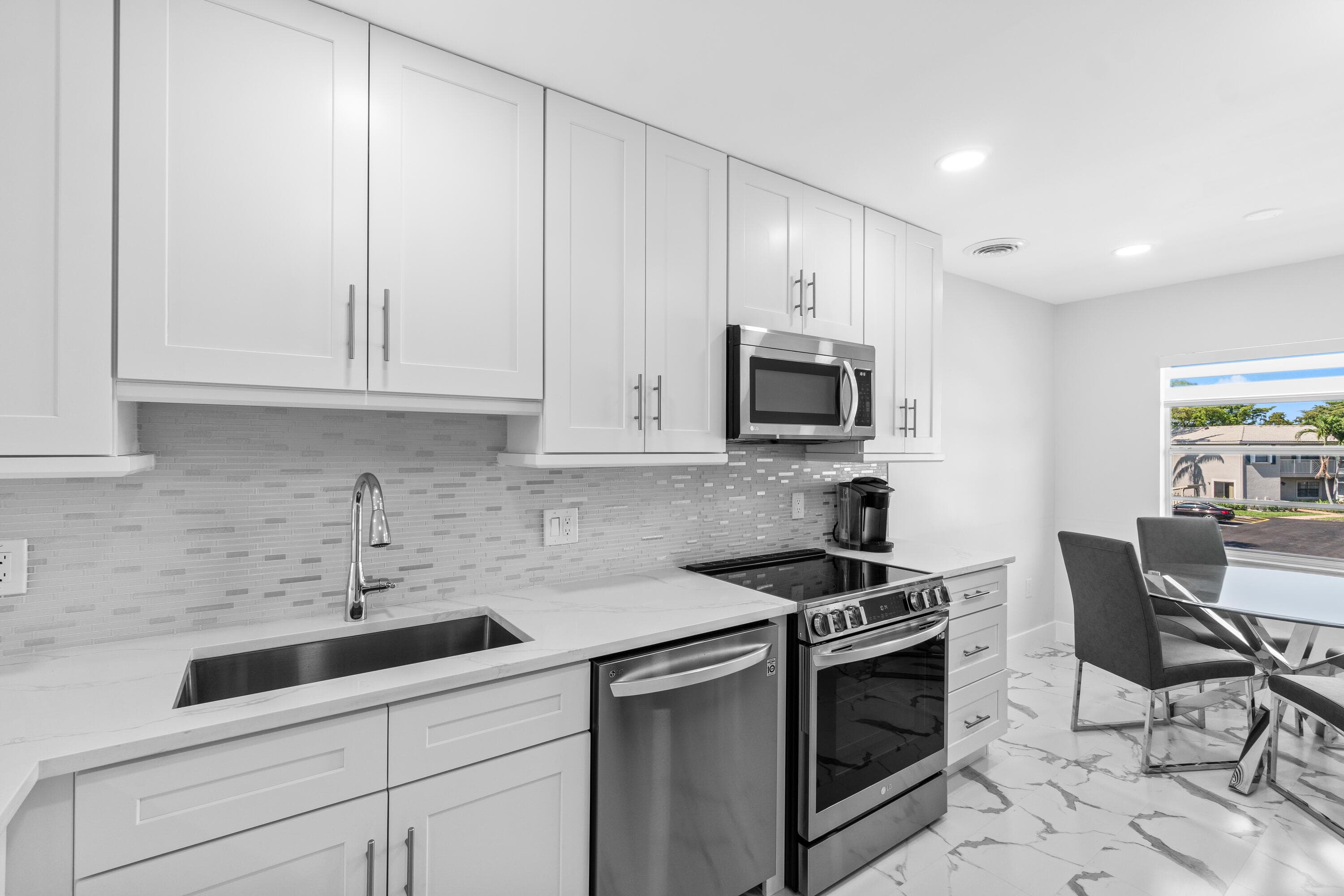 6 Stratford Drive E D, Boynton Beach, FL 33436 — photo 6 of 70