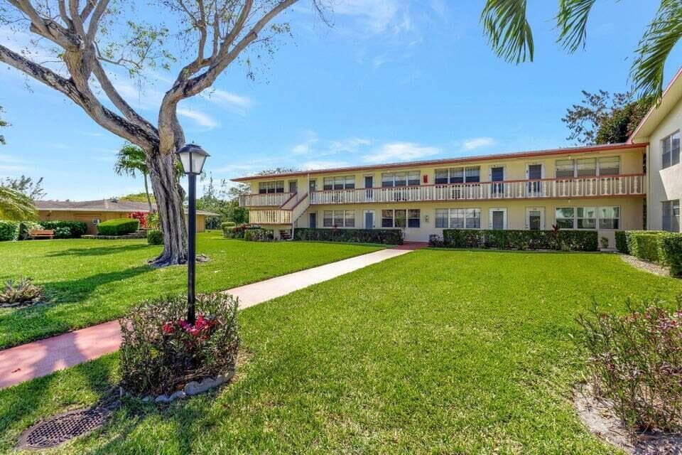 27 Camden B, West Palm Beach, FL 33417 — photo 26 of 34