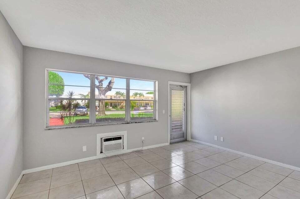 27 Camden B, West Palm Beach, FL 33417 — photo 7 of 34
