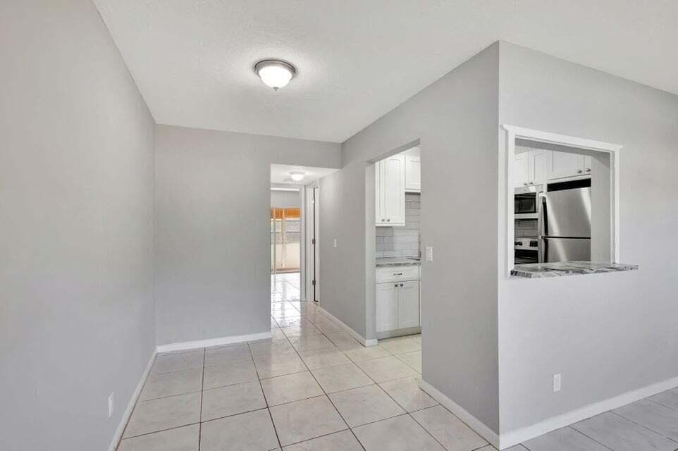 27 Camden B, West Palm Beach, FL 33417 — photo 10 of 34