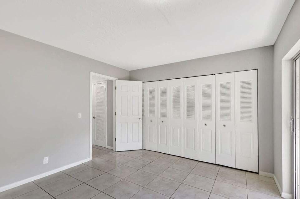 27 Camden B, West Palm Beach, FL 33417 — photo 13 of 34