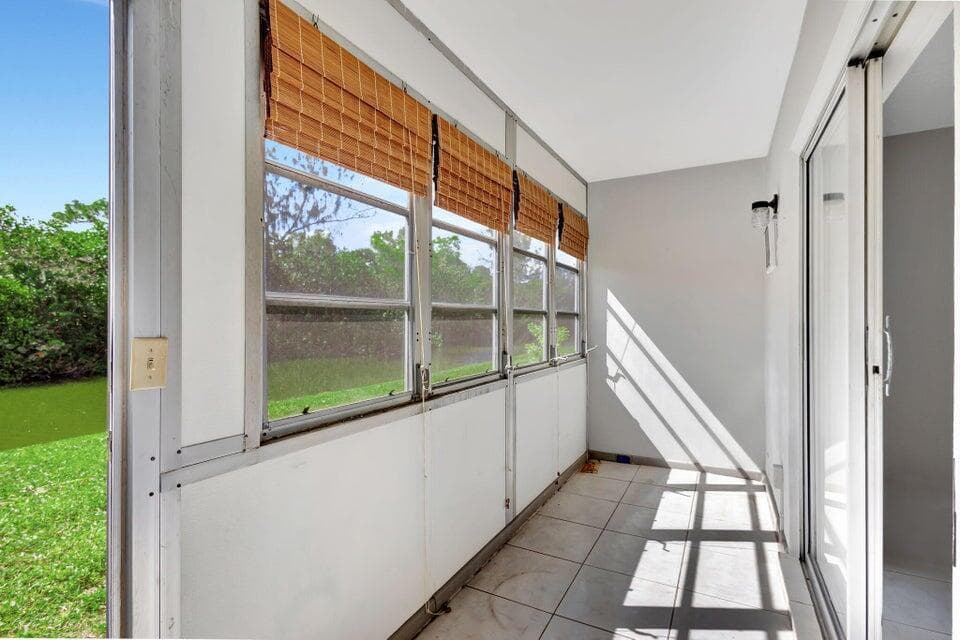 27 Camden B, West Palm Beach, FL 33417 — photo 18 of 34