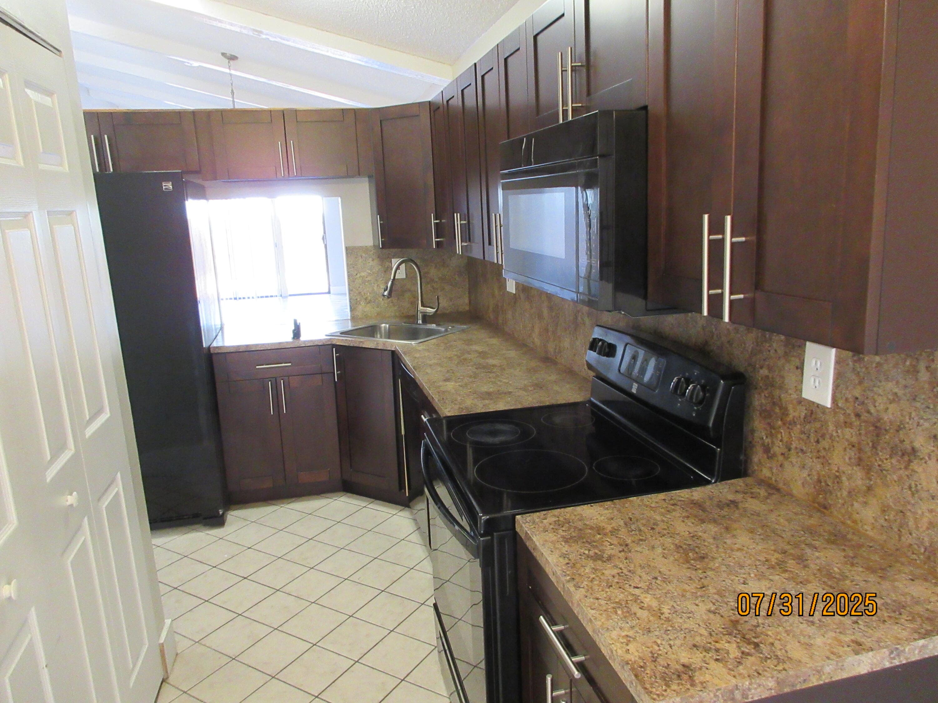 1760 NW 72nd Avenue 81, Plantation, FL 33313 — photo 4 of 10