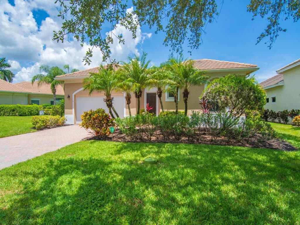 1208 Riverwind Circle, Vero Beach, FL 32967 — photo 1 of 47