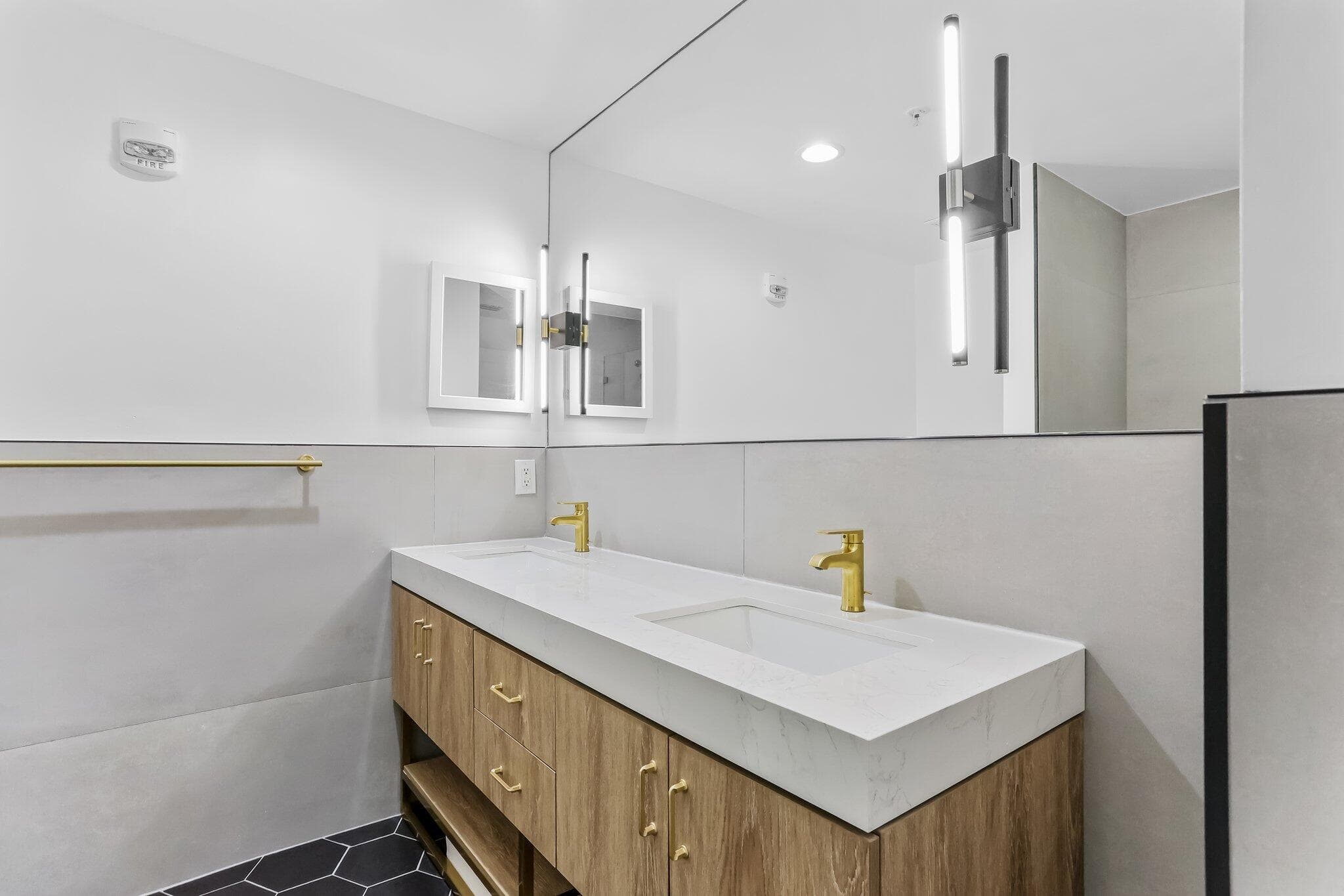 250 NE 3rd Avenue 1414, Delray Beach, FL 33444 — photo 13 of 37