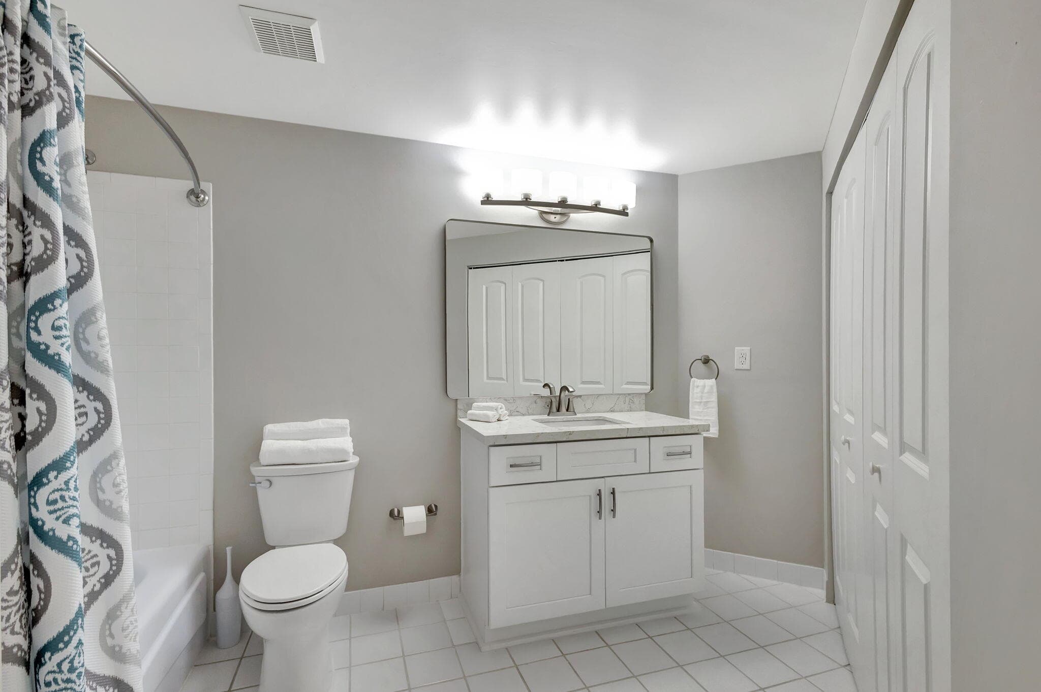 300 Uno Lago Drive 101, Juno Beach, FL 33408 — photo 34 of 48