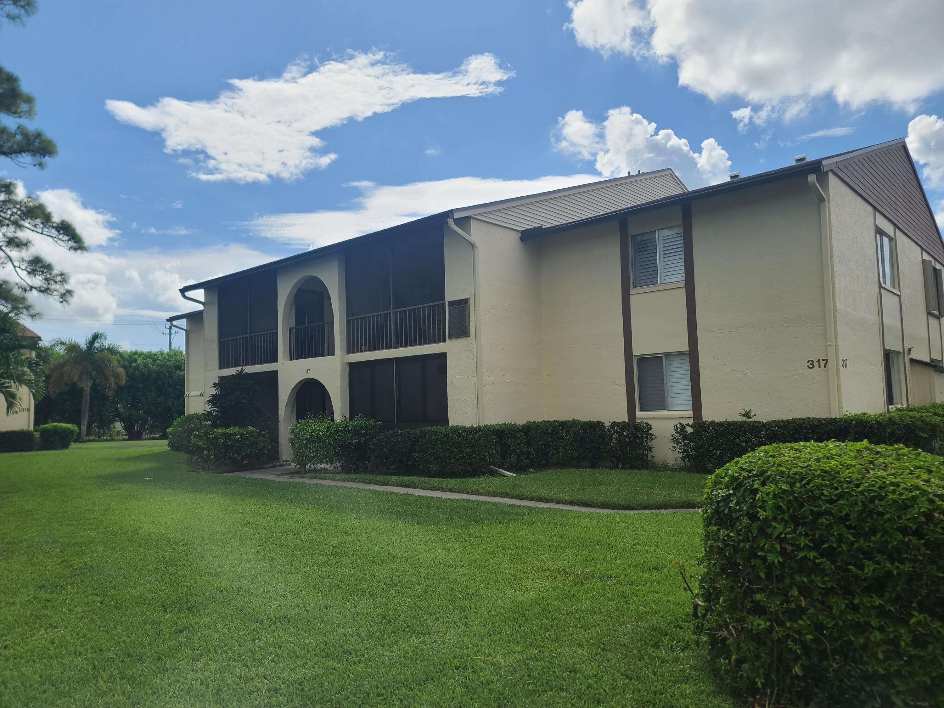 317 Knotty Pine Circle A-2, Greenacres, FL 33463 — photo