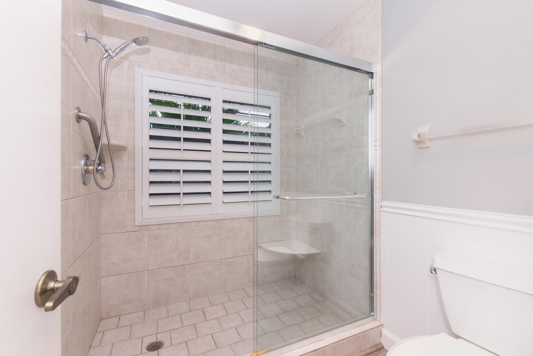 4041 NE Breakwater Drive, Jensen Beach, FL 34957 — photo 10 of 37