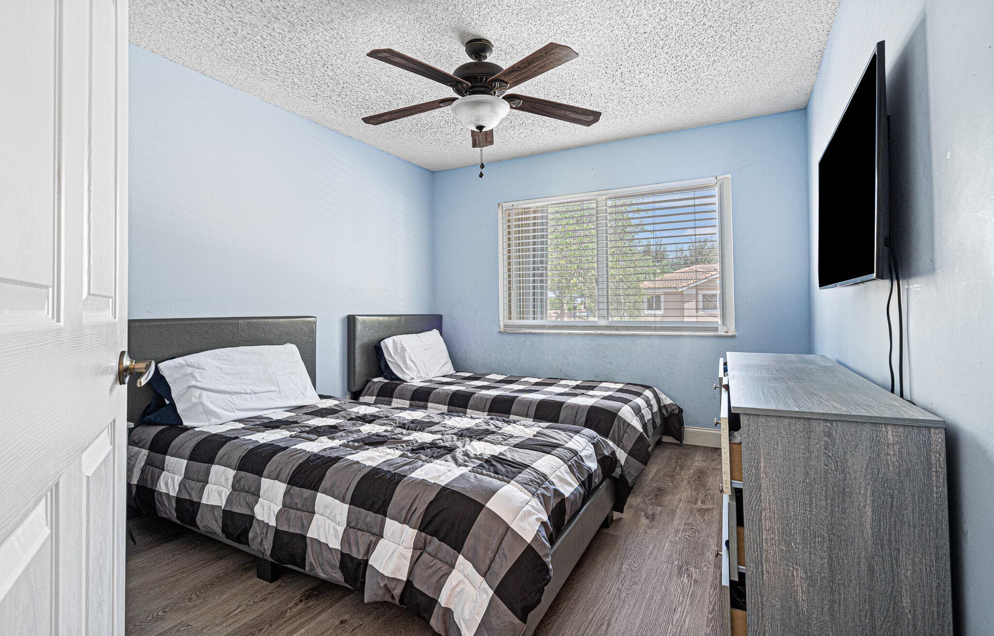 15822 SW 10th Street, Pembroke Pines, FL 33027 — photo 23 of 38