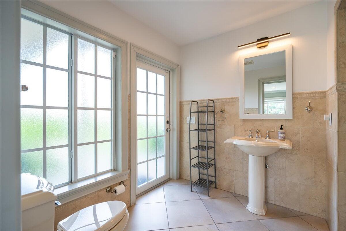 1947 NW Palmetto Terrace, Stuart, FL 34994 — photo 27 of 128