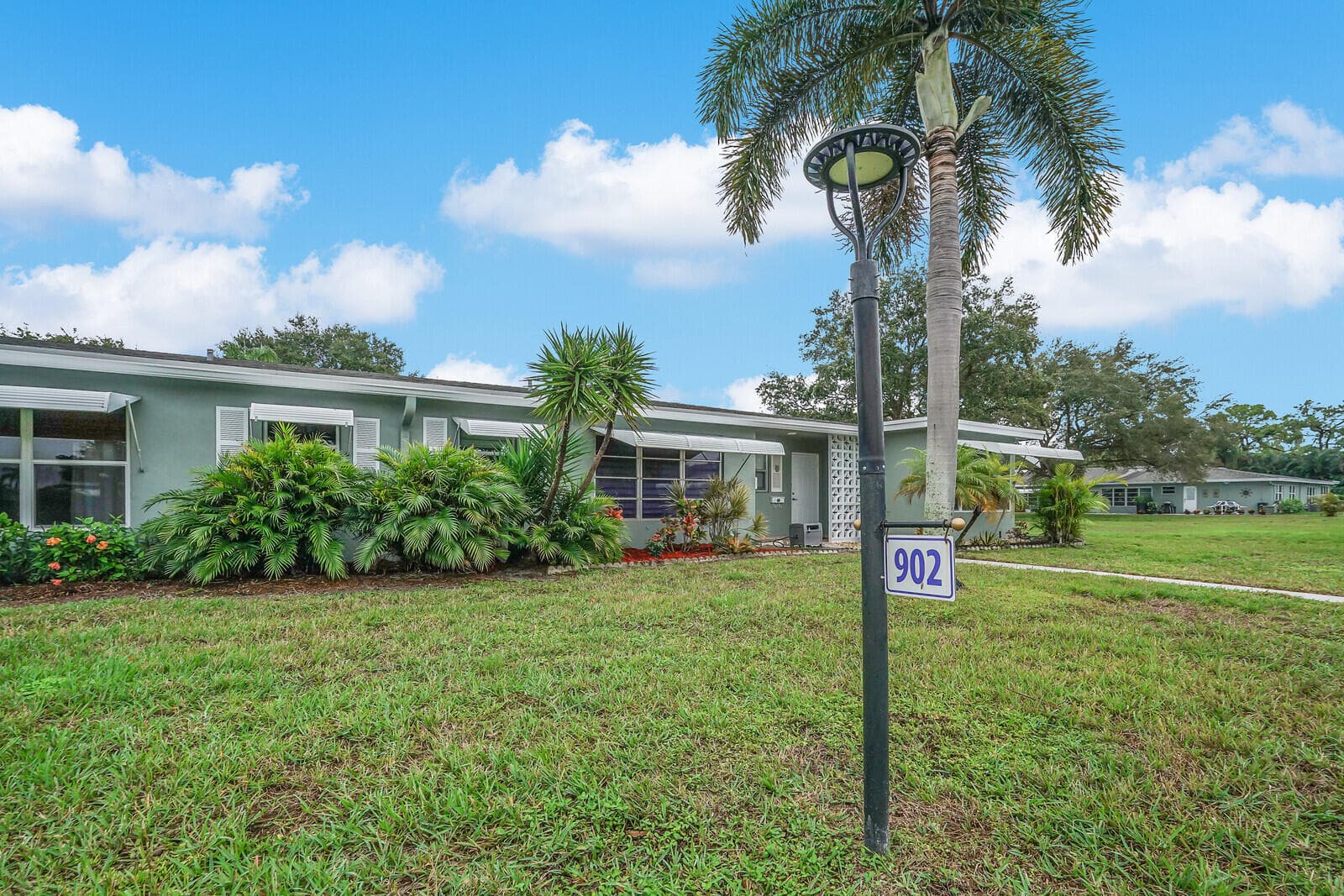 902 South Drive C, Delray Beach, FL 33445 — photo 4 of 26