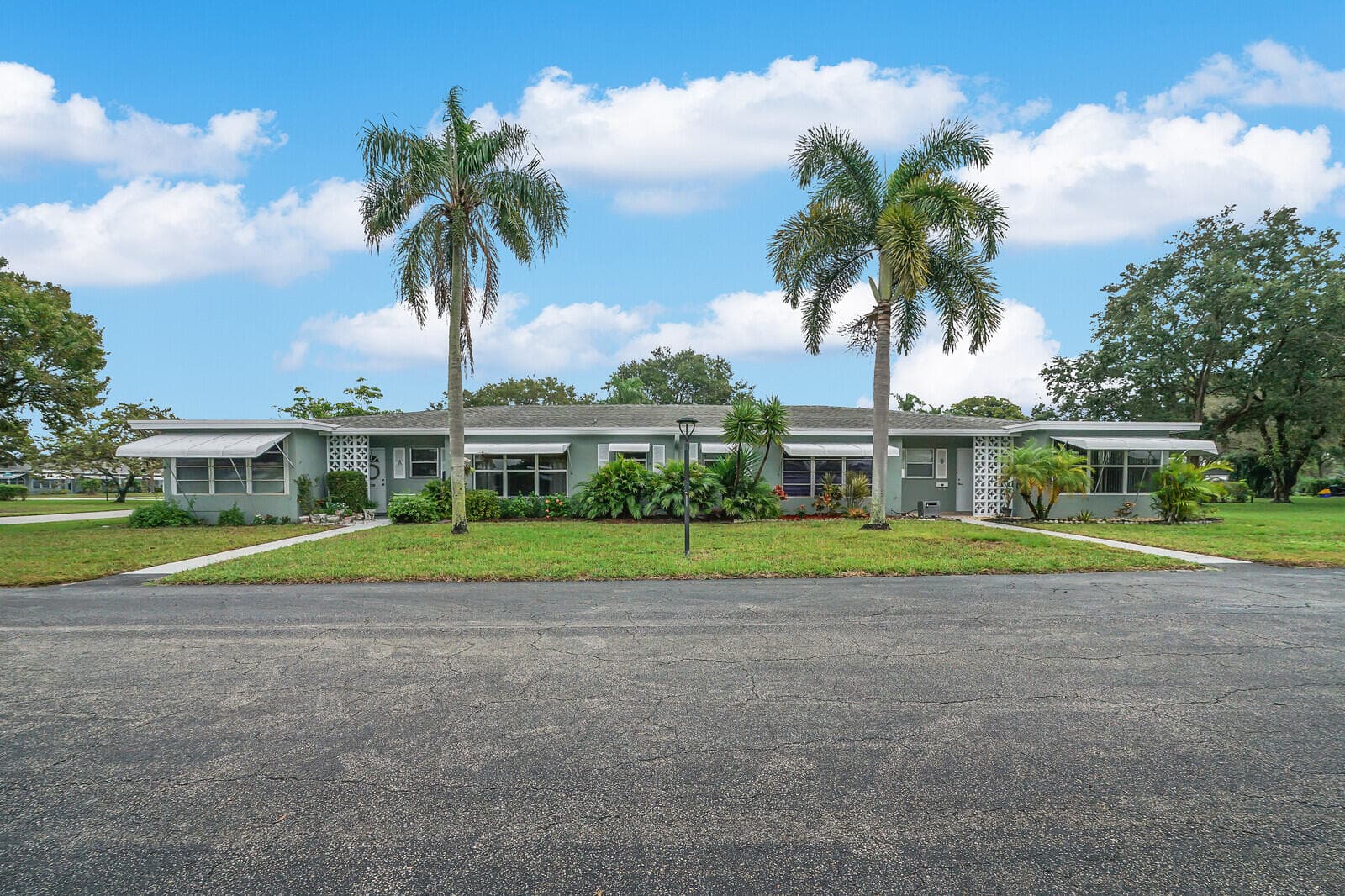 902 South Drive C, Delray Beach, FL 33445 — photo 3 of 26