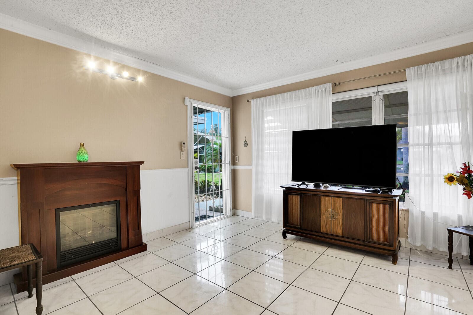 902 South Drive C, Delray Beach, FL 33445 — photo 5 of 26