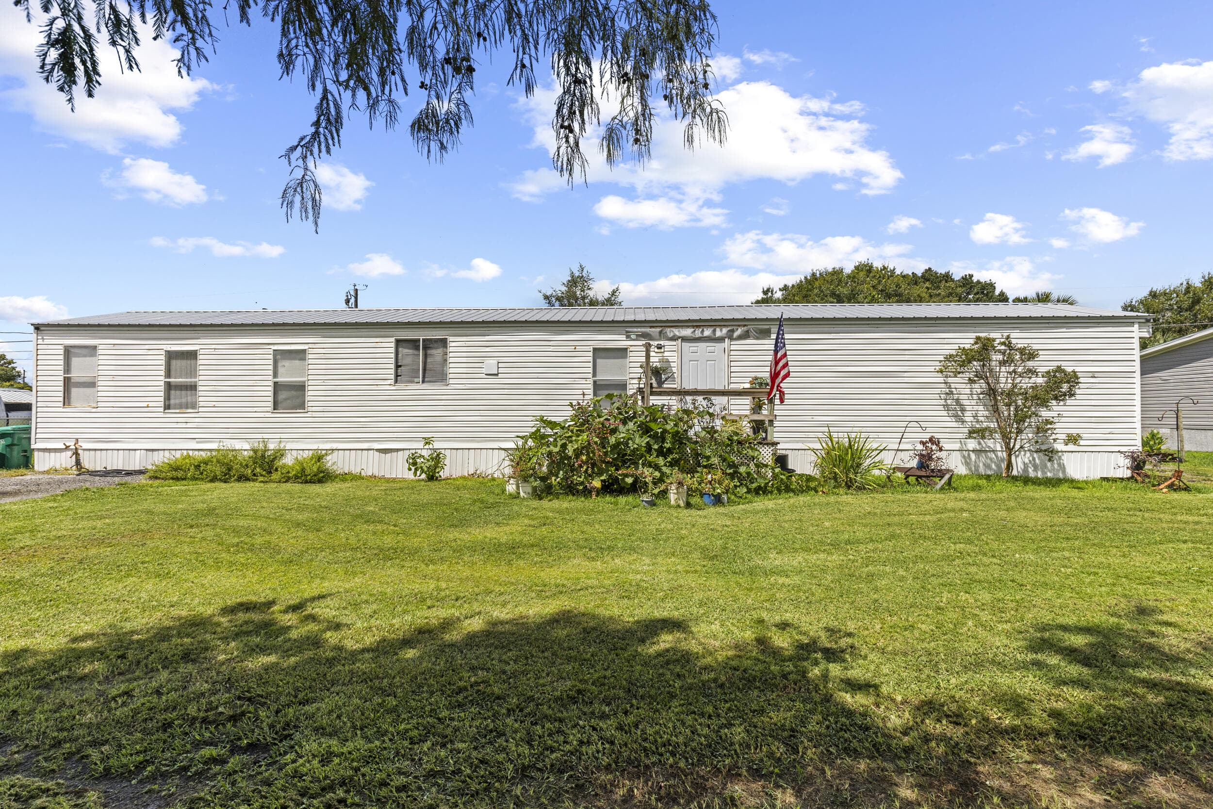 6585 NE 7th Street, Okeechobee, FL 34974 — photo 1 of 29