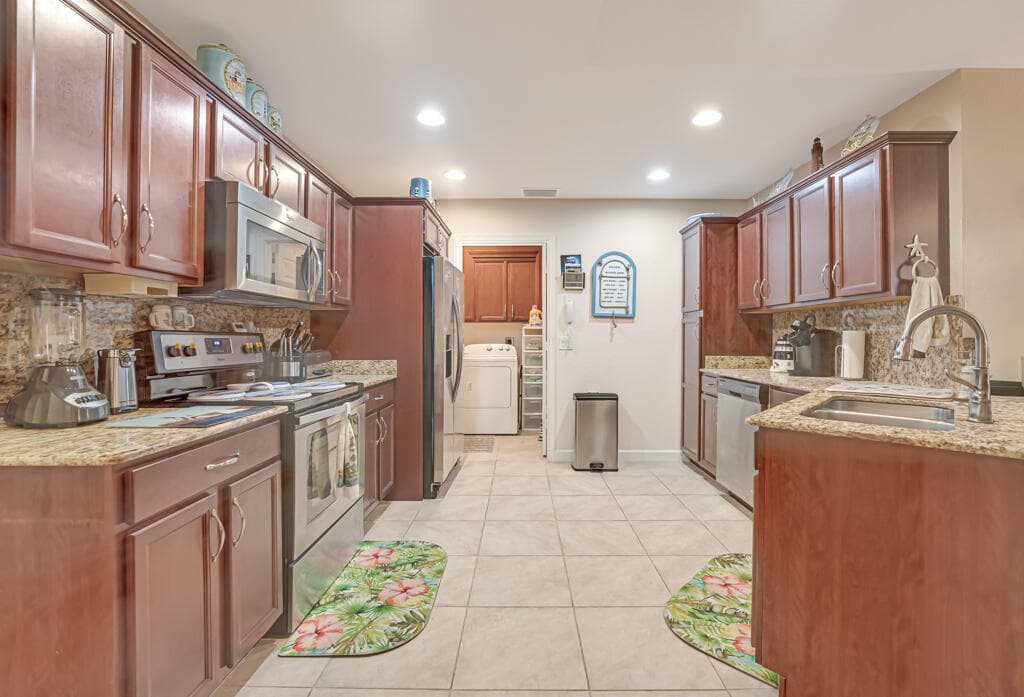 32 Oro Grande Way, Port St. Lucie, FL 34952 — photo 16 of 51
