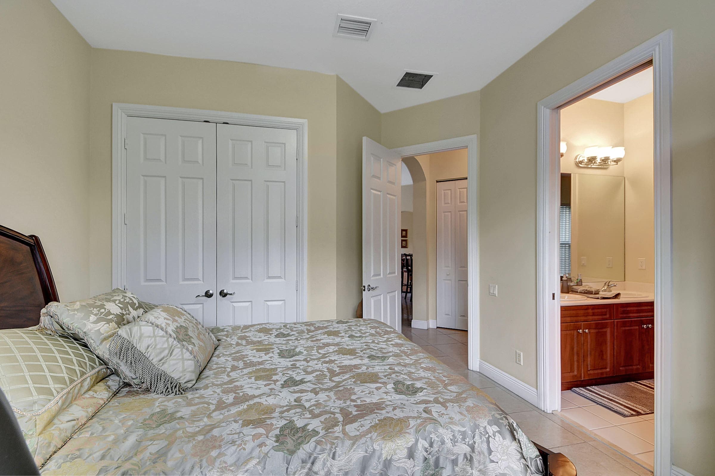 8123 Woodslanding Trail, West Palm Beach, FL 33411 — photo 24 of 48