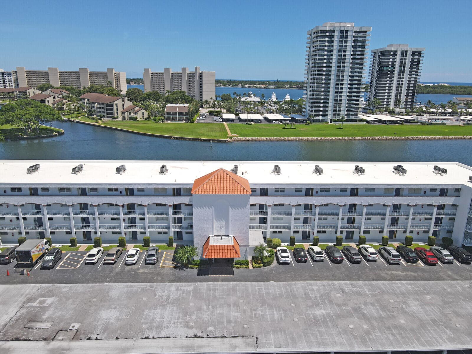 20 Yacht Club Drive 403, North Palm Beach, FL 33408 — photo 2 of 28