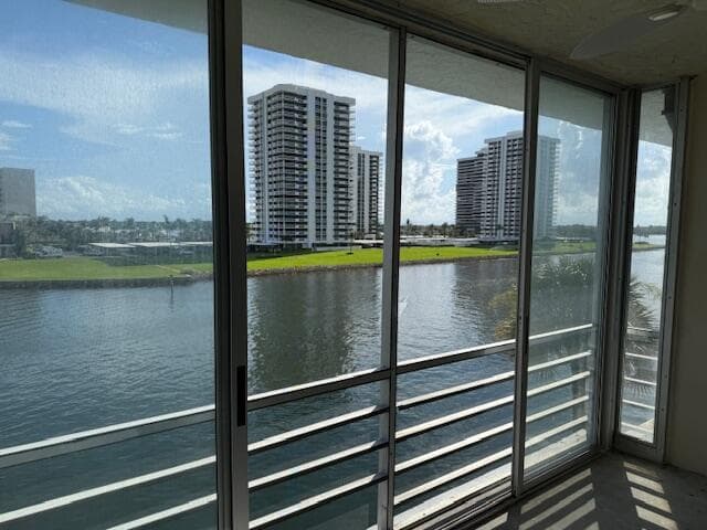 20 Yacht Club Drive 403, North Palm Beach, FL 33408 — photo 5 of 28