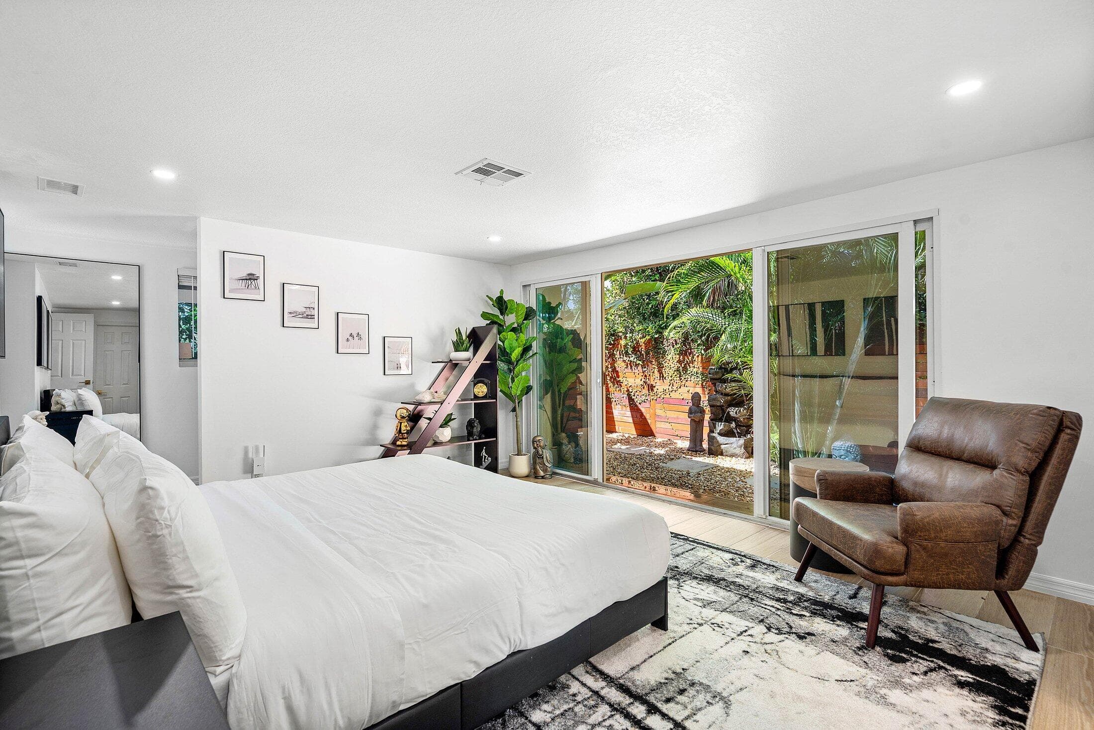 2041 NE 30th Street, Fort Lauderdale, FL 33306 — photo 26 of 43