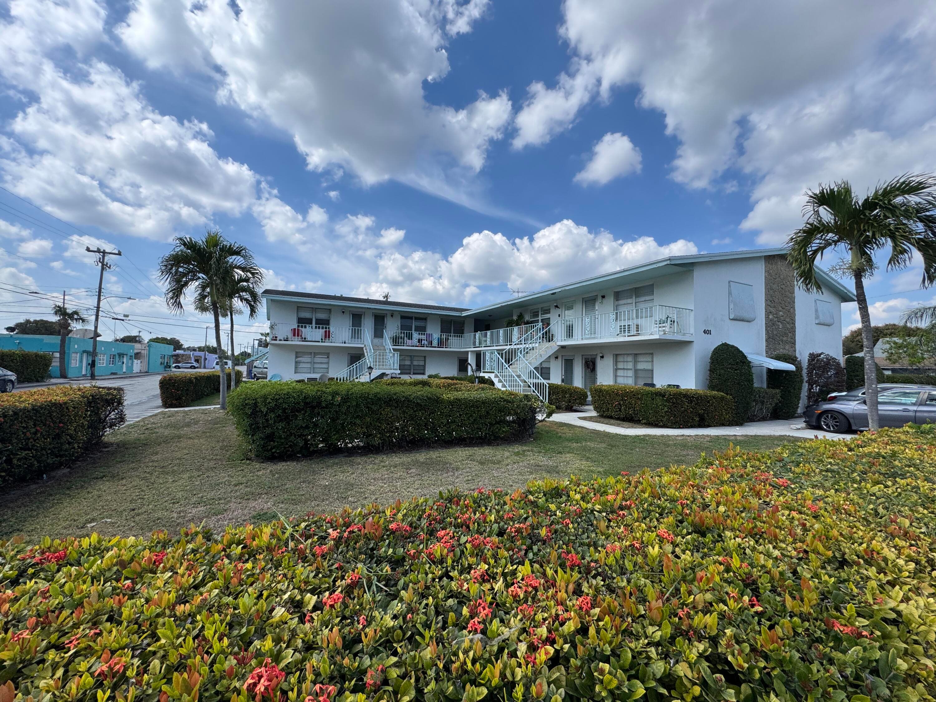 401 N J Street 5, Lake Worth Beach, FL 33460 — photo 1 of 10