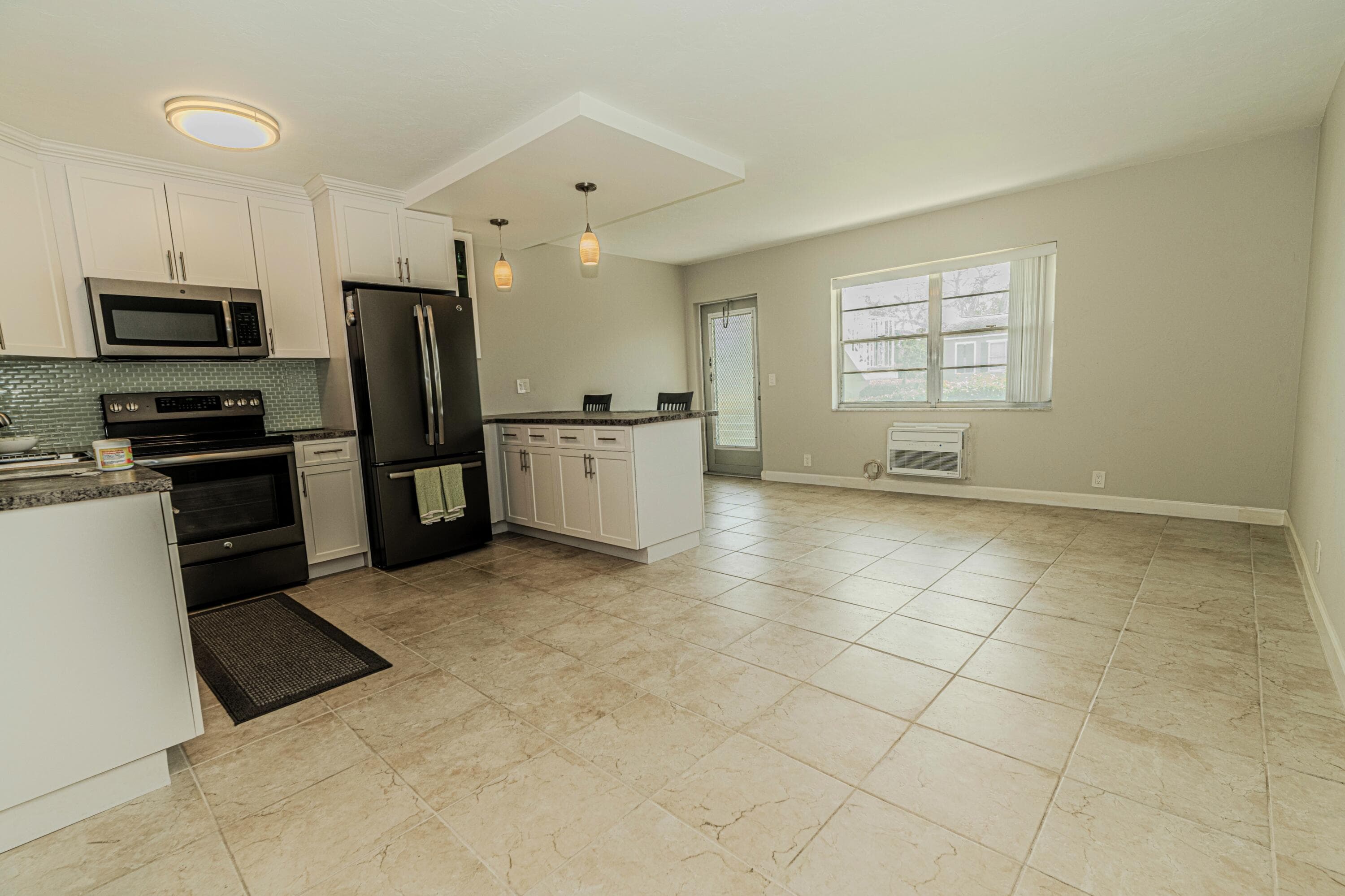 401 N J Street 5, Lake Worth Beach, FL 33460 — photo 3 of 10