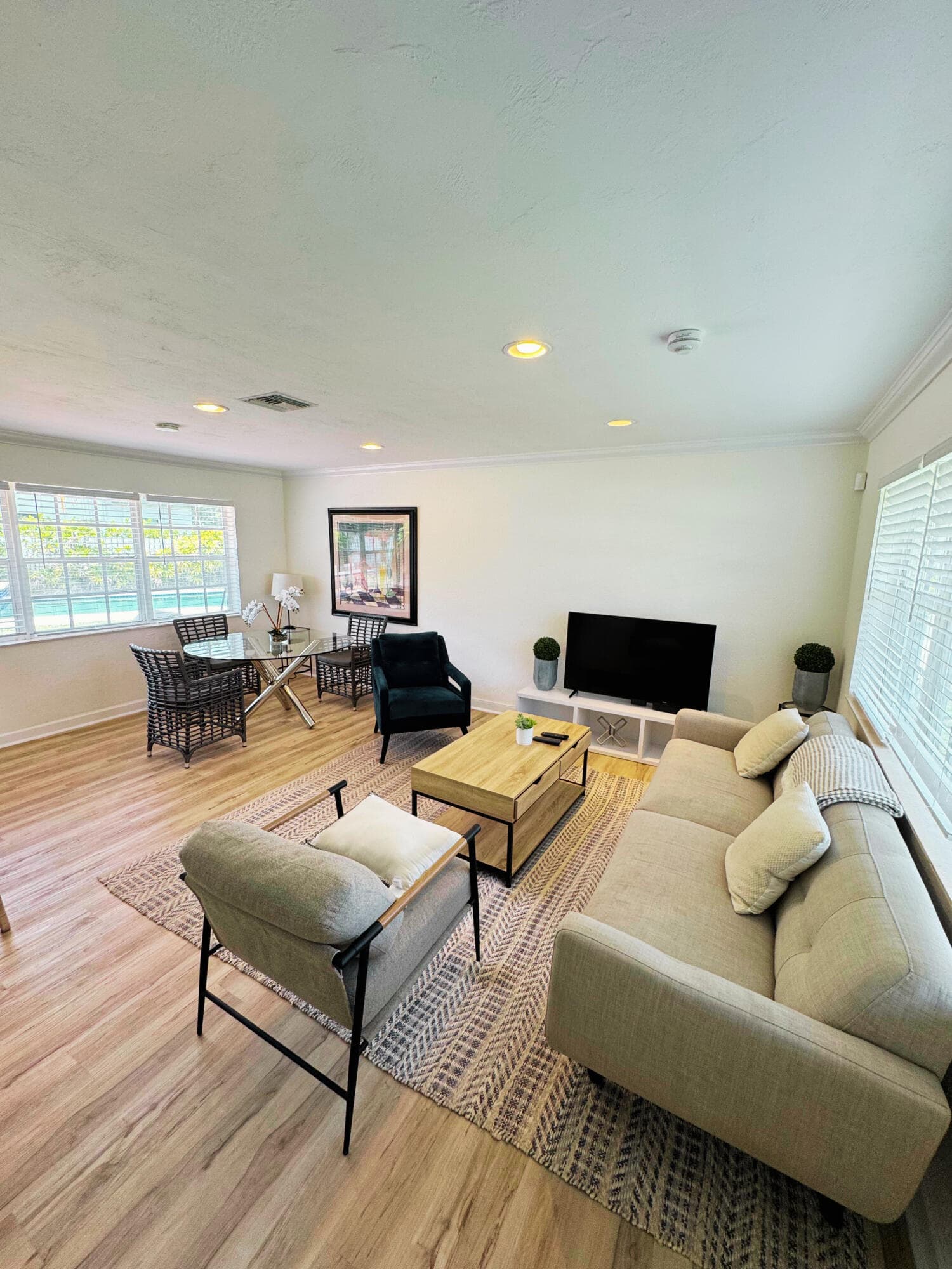 300 NE 7th Street, Boca Raton, FL 33432 — photo 3 of 16