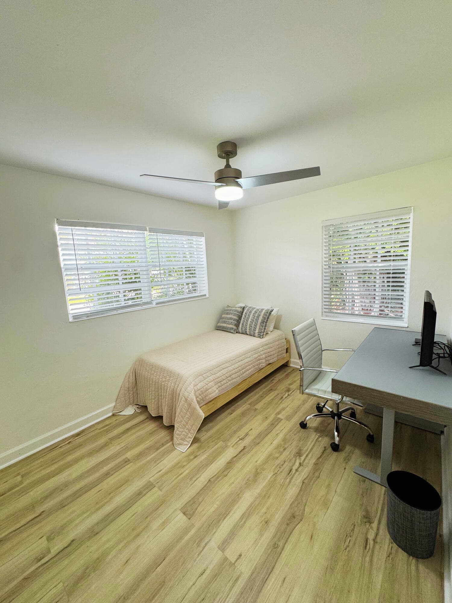 300 NE 7th Street, Boca Raton, FL 33432 — photo 11 of 16