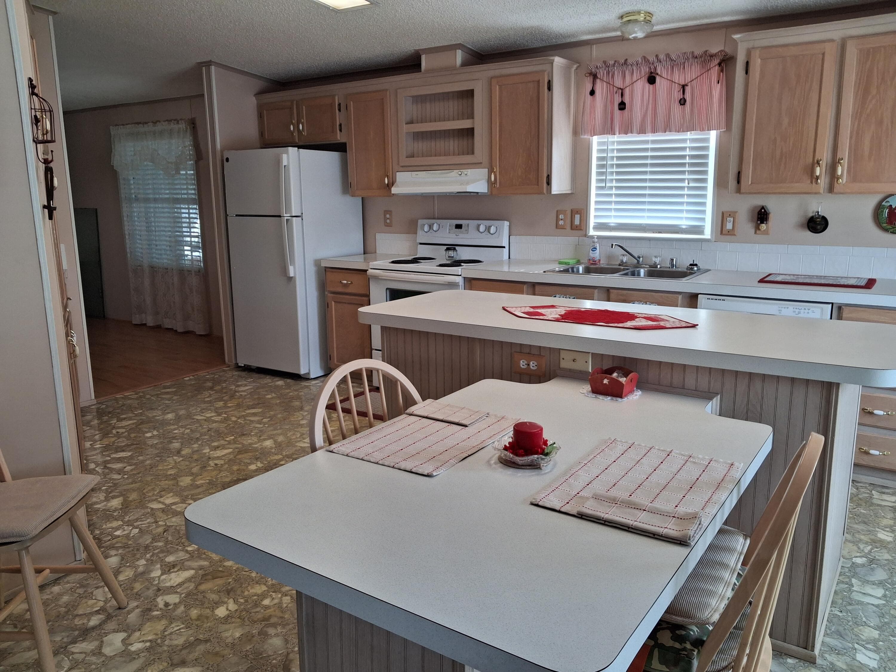 1555 SW 35 Circle, Okeechobee, FL 34974 — photo 5 of 39