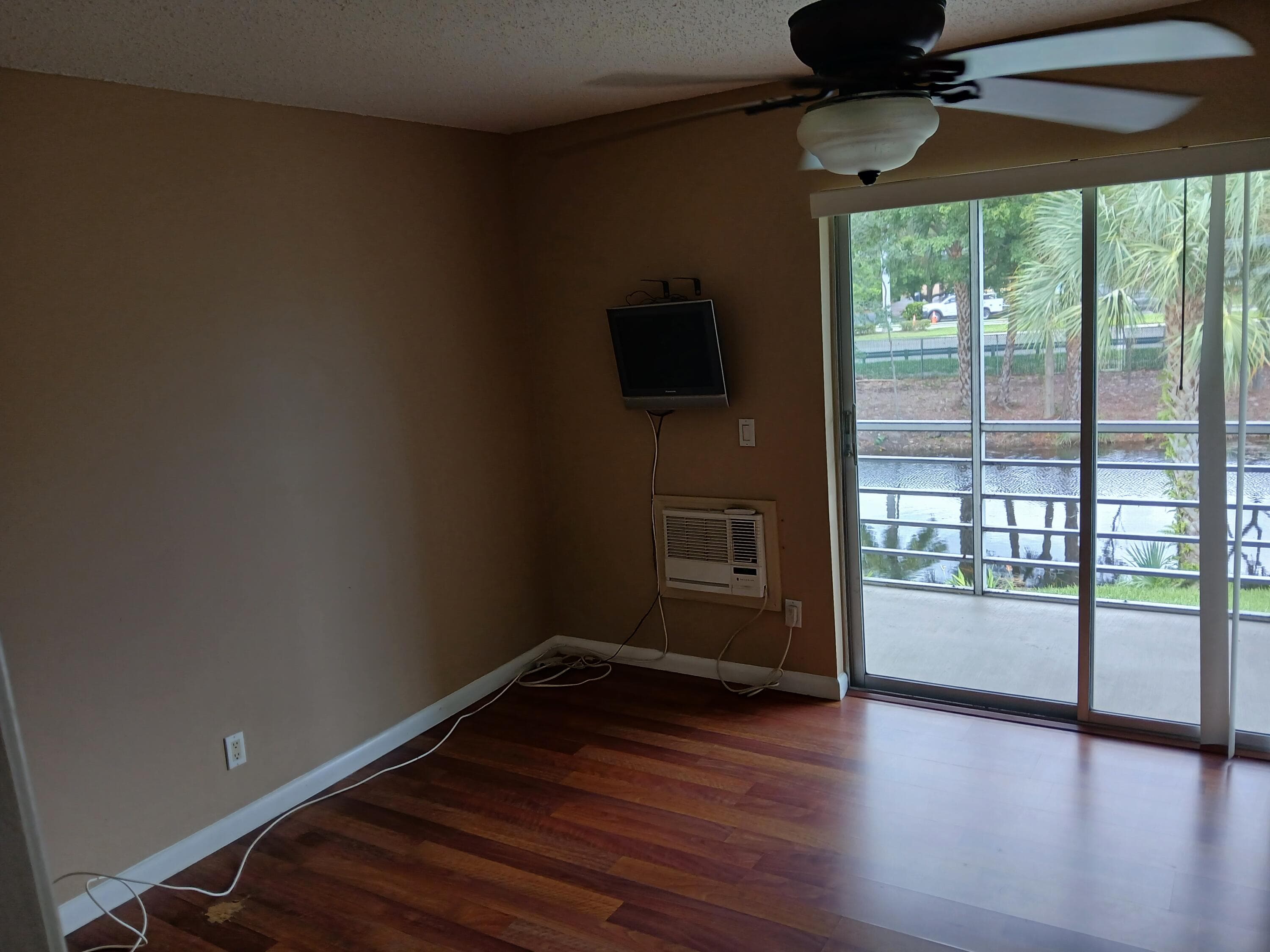 250 Durham 250 F, Deerfield Beach, FL 33442 — photo 6 of 7