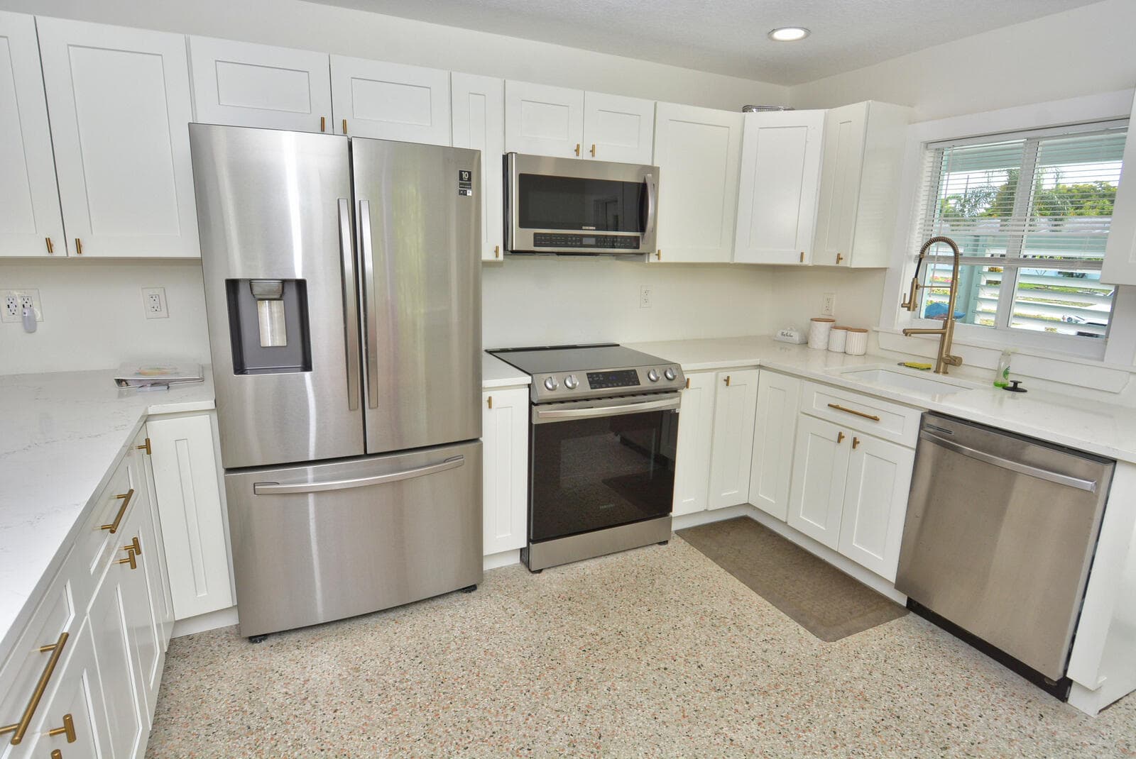 1395 NE Flora Place, Jensen Beach, FL 34957 — photo 4 of 25
