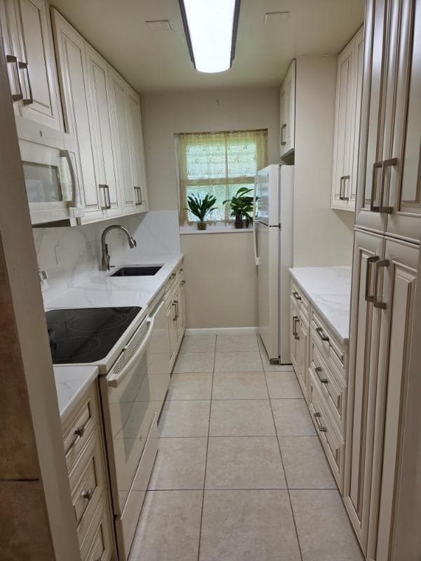 7205 W Oakridge Circle, Lake Worth, FL 33462 — photo 4 of 21